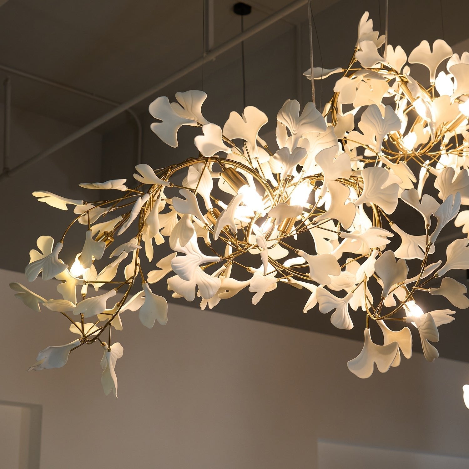 Gingko Chandelier C - Blowlighting