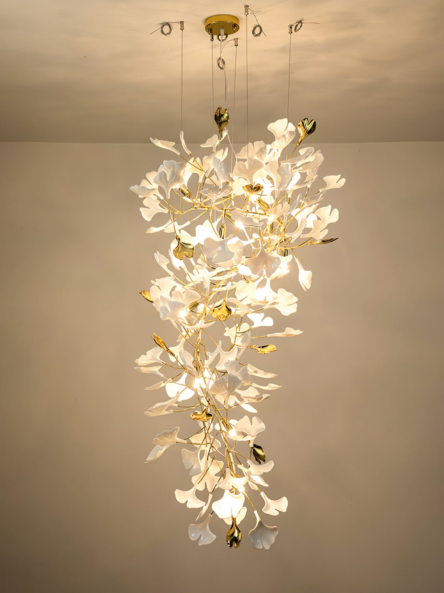 Ilvyniel Gingko Chandelier - Blowlighting