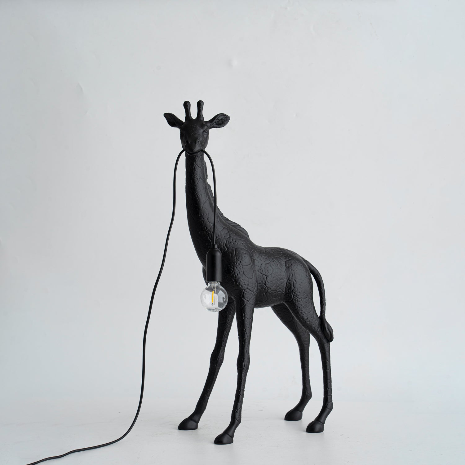 Giraffe Royale Sculpture Floor Lamp - Vakkerlight