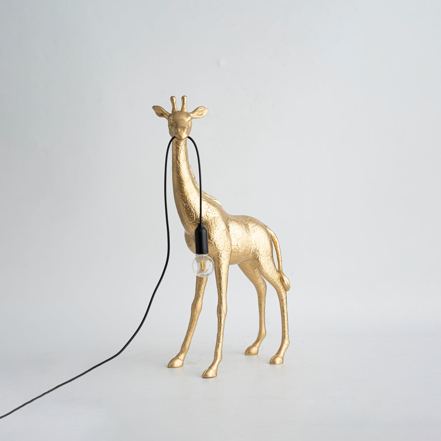 Giraffe Royale Sculpture Floor Lamp - Vakkerlight