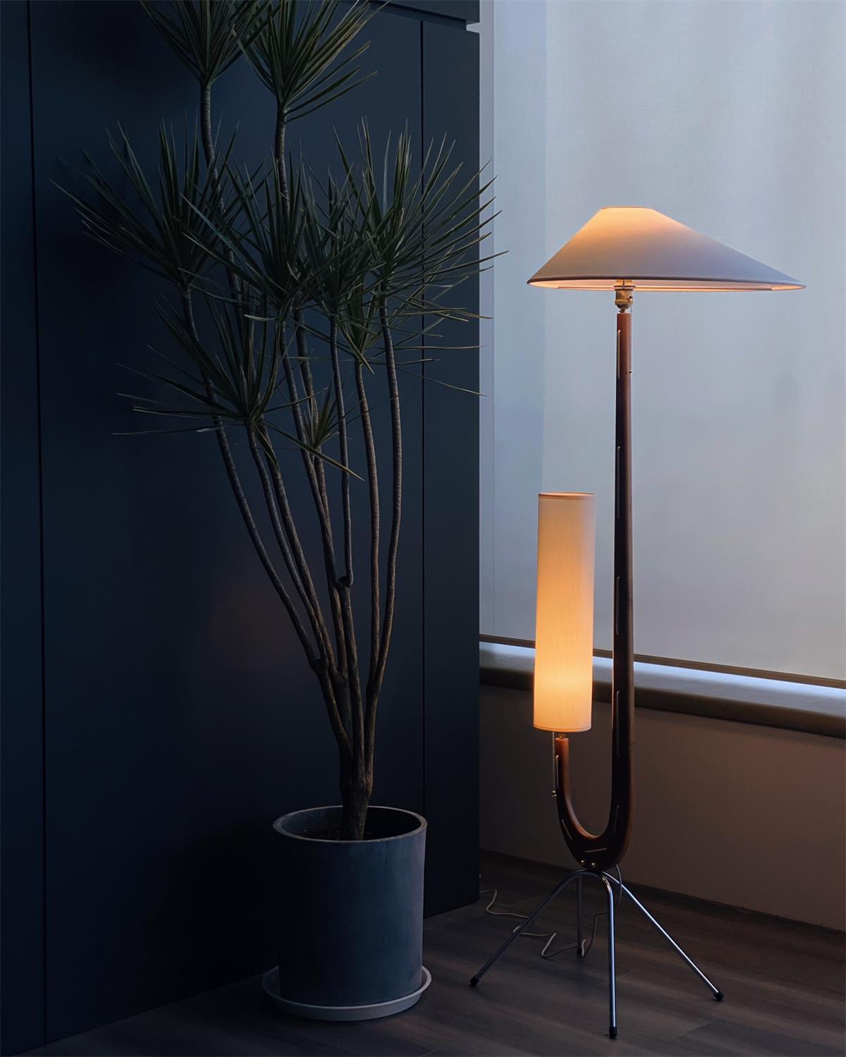 Giraffe Floor Lamp - Blowlighting