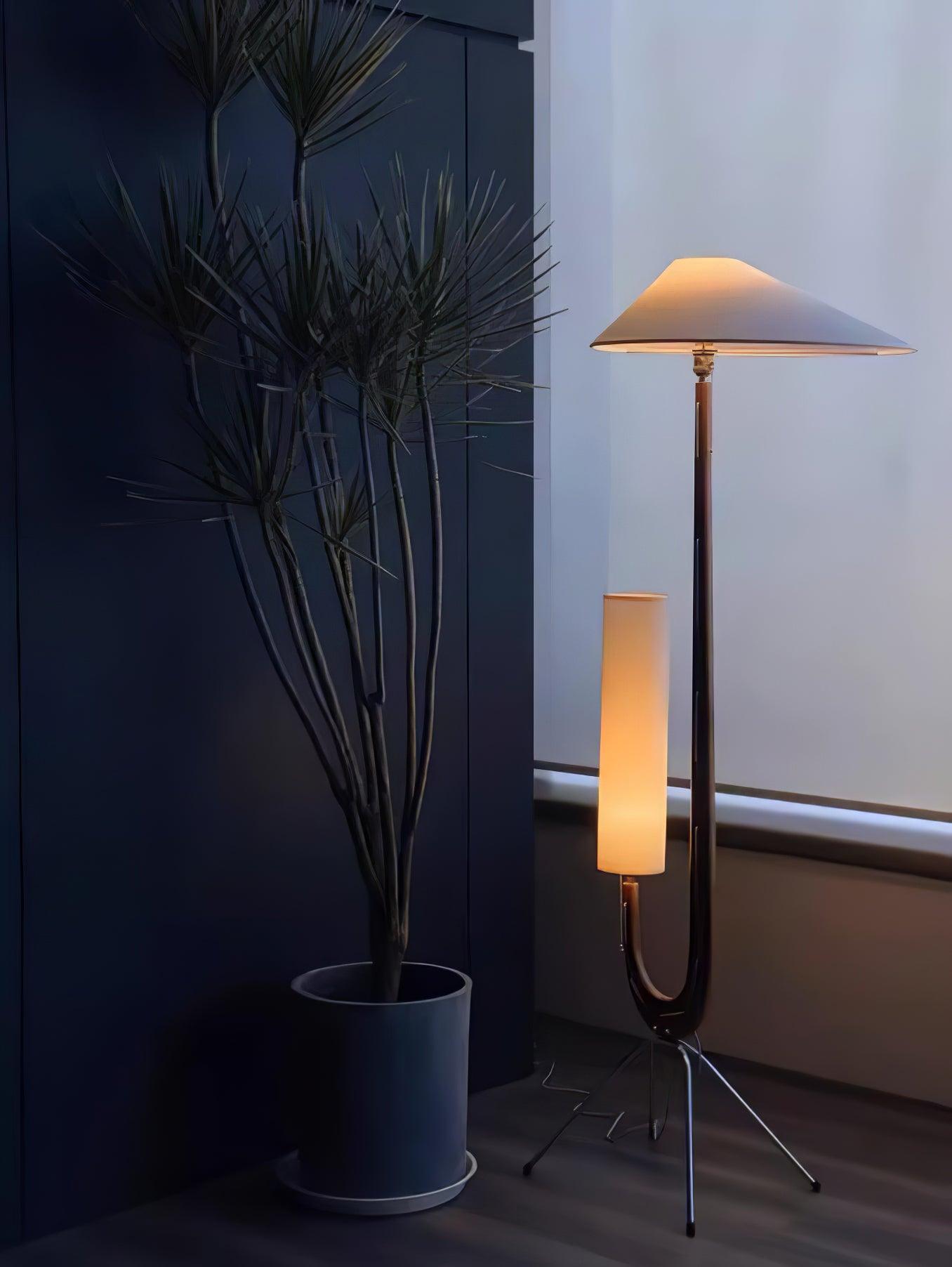 Giraffe Floor Lamp - Blowlighting