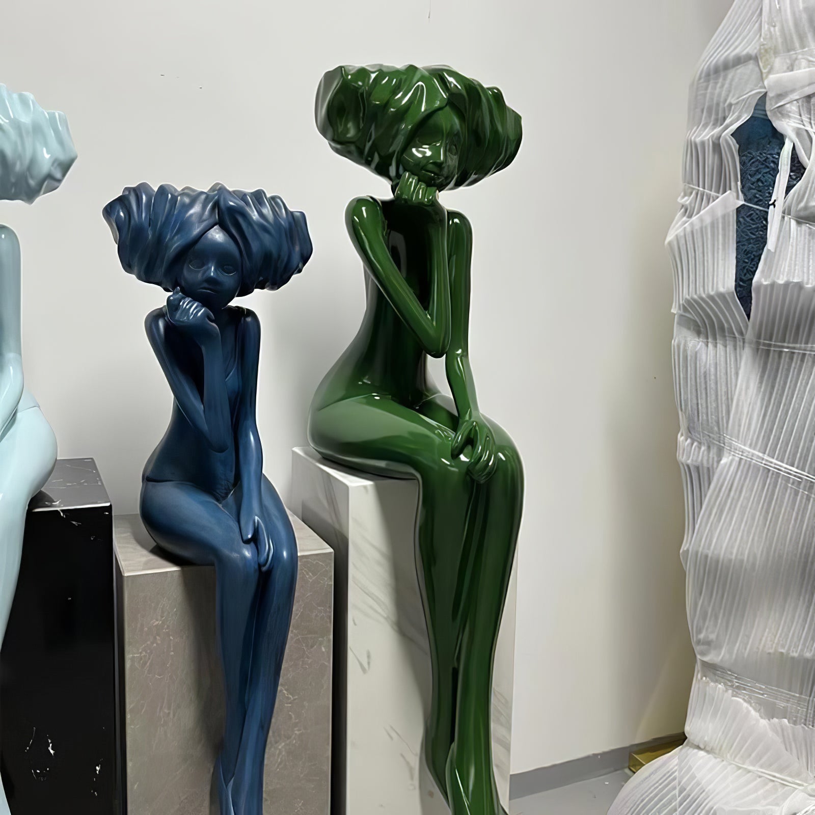 Girl Meditate Sculpture Ornaments - Blowlighting