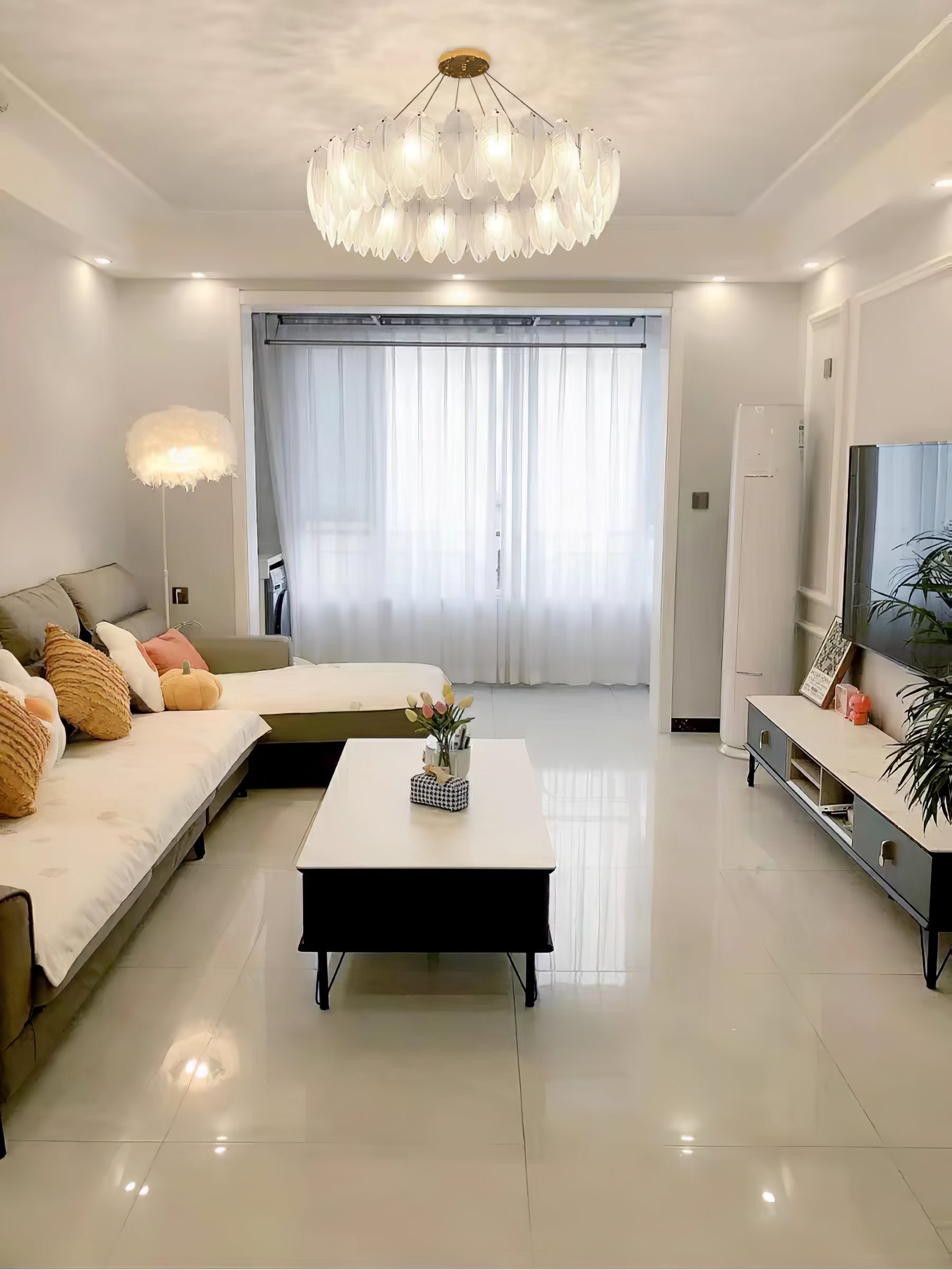 Glass Feather Chandelier - Blowlighting