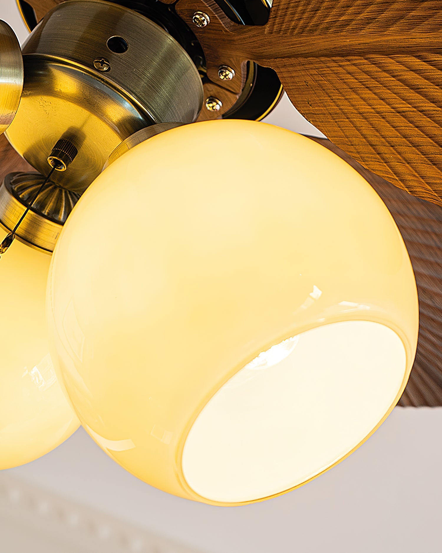 Glauk Oriental Metal Ceiling Fan Light