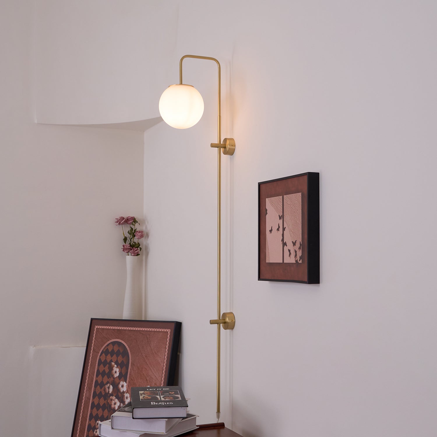 Globe Brass Plug-in Wall Sconce - Blowlighting