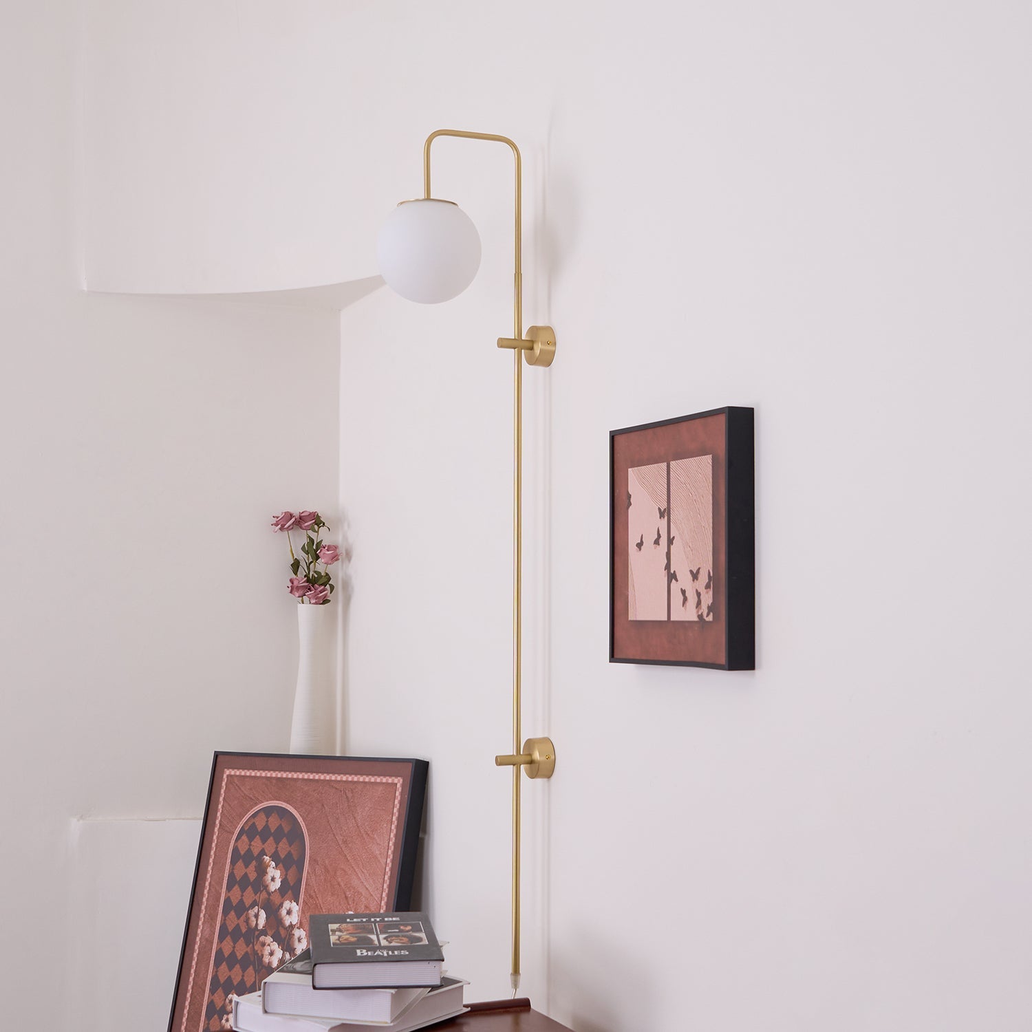 Globe Brass Plug-in Wall Sconce - Blowlighting