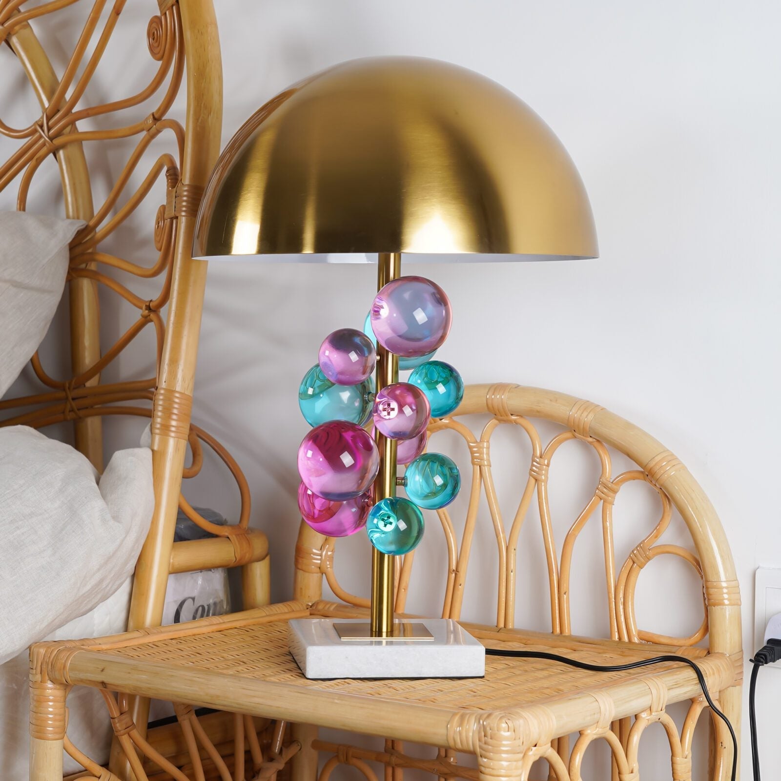 Globo Table Lamp - Blowlighting