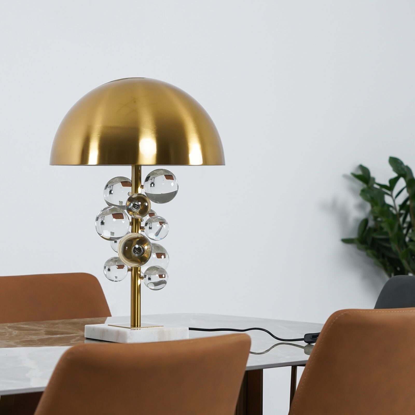 Globo Table Lamp - Blowlighting