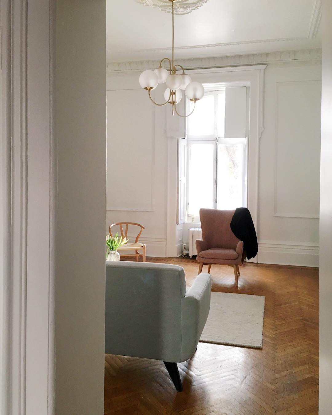 Gooseneck Chandelier - Blowlighting