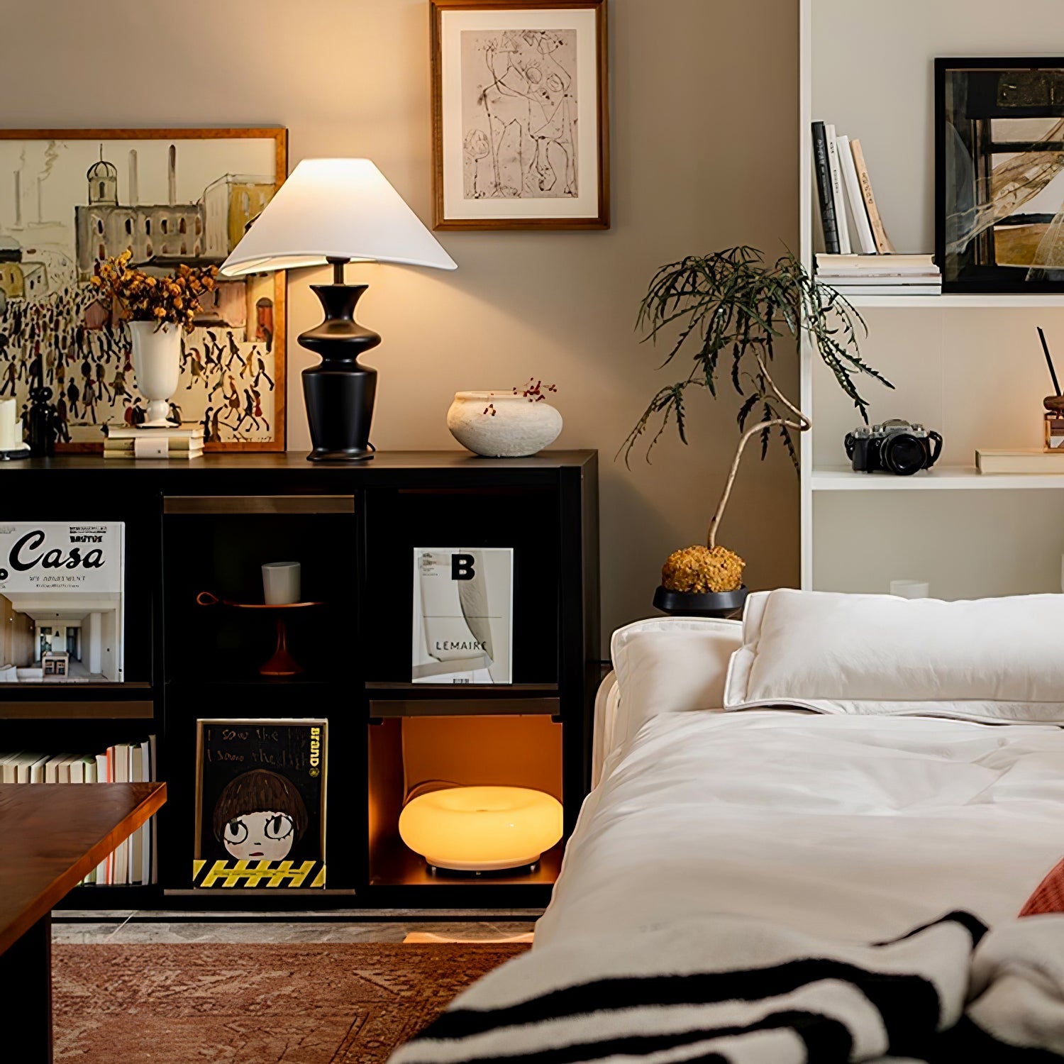 Grace Wood Table Lamp - Blowlighting
