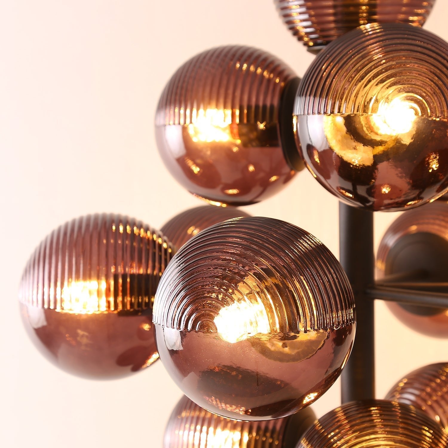 Grape Table Lamp - Blowlighting