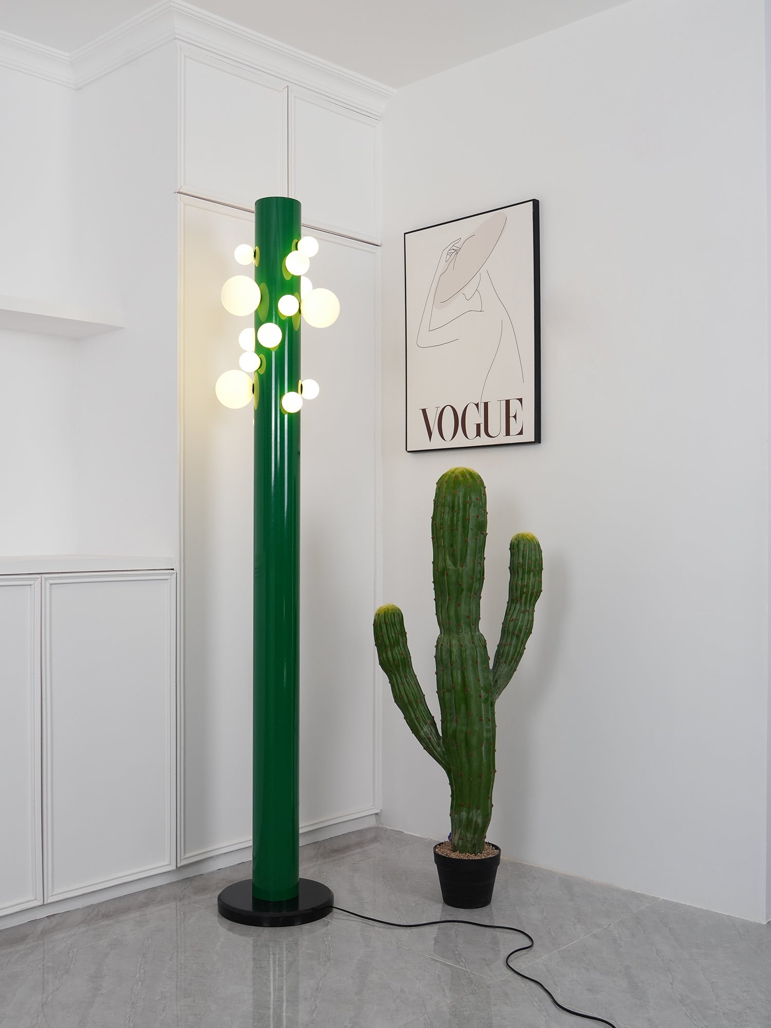 Ortaliel Marble Floor Lamp - Blowlighting