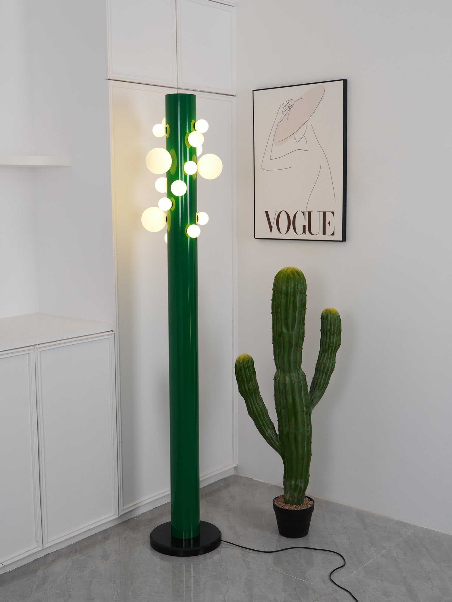 Ortaliel Marble Floor Lamp - Blowlighting