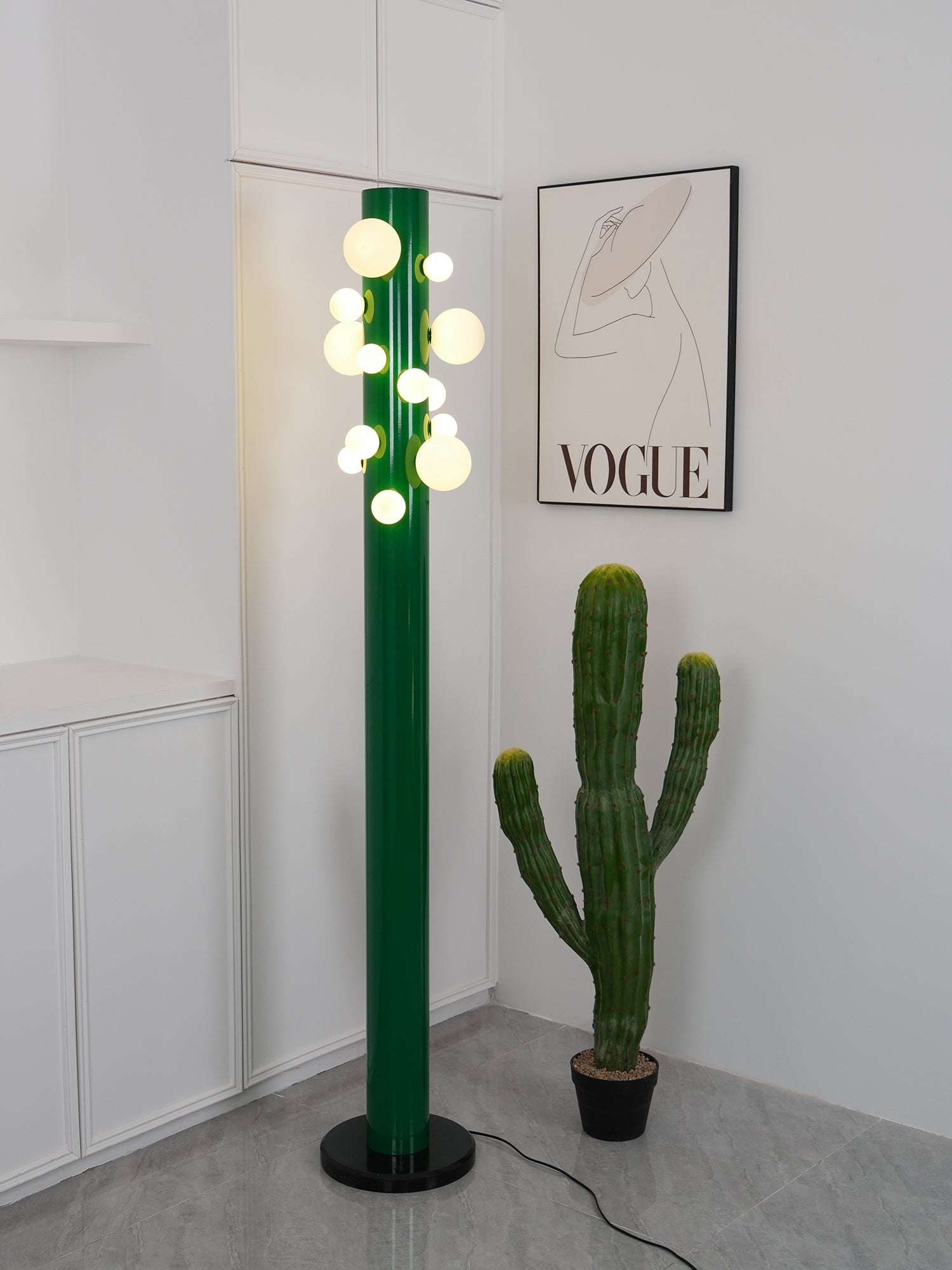 Ortaliel Marble Floor Lamp - Blowlighting