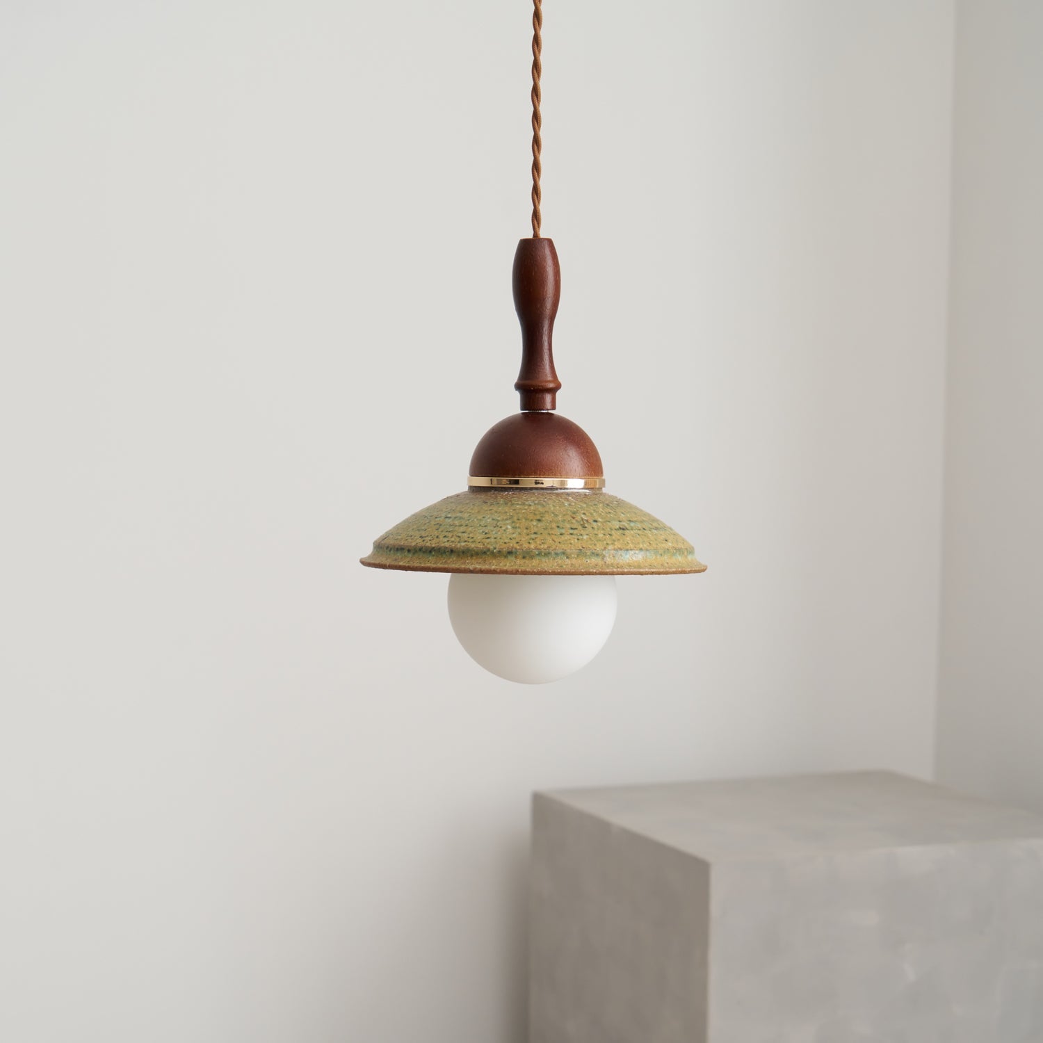 Greenfield Pendant Lamp - Blowlighting