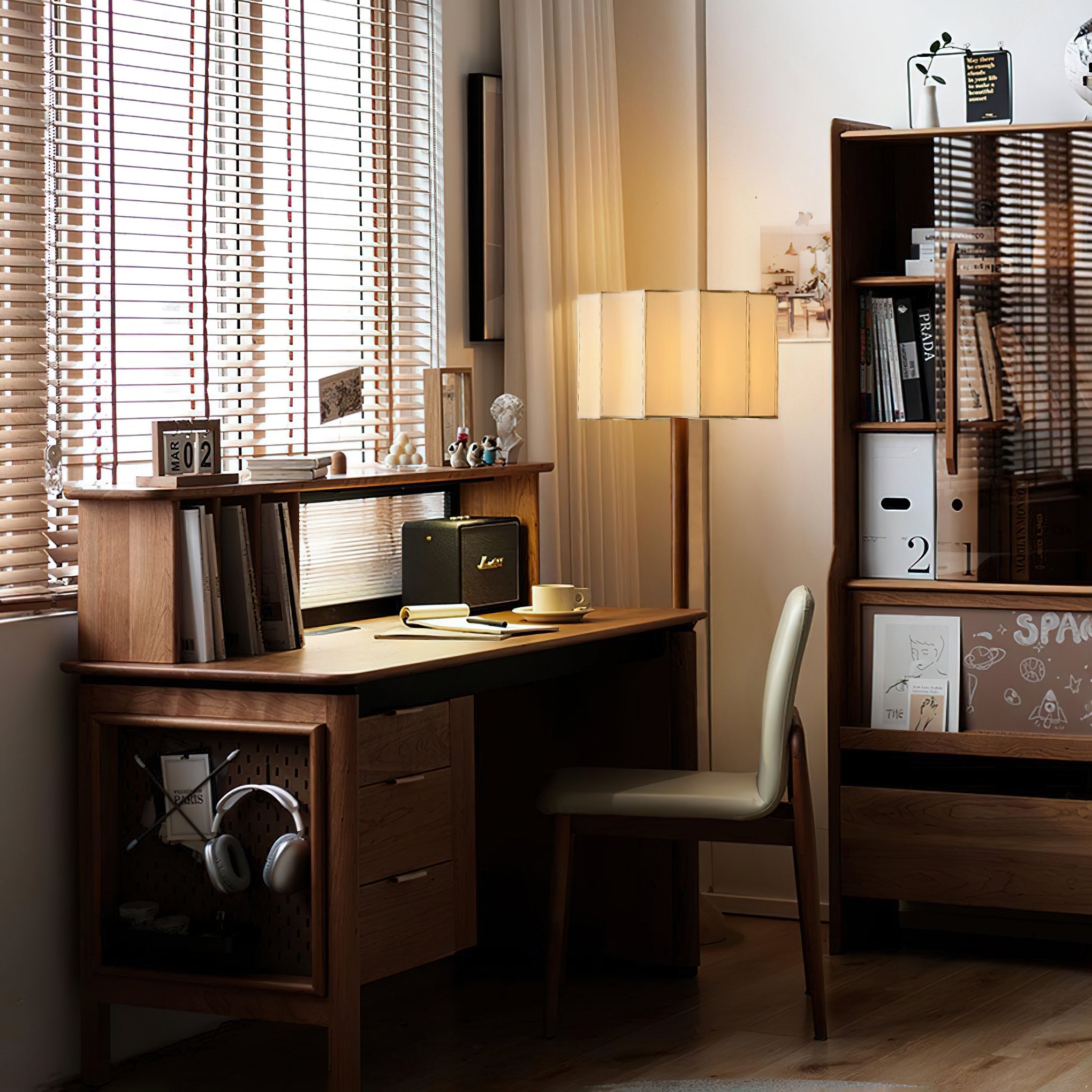 Hakka Floor Lamp - Blowlighting