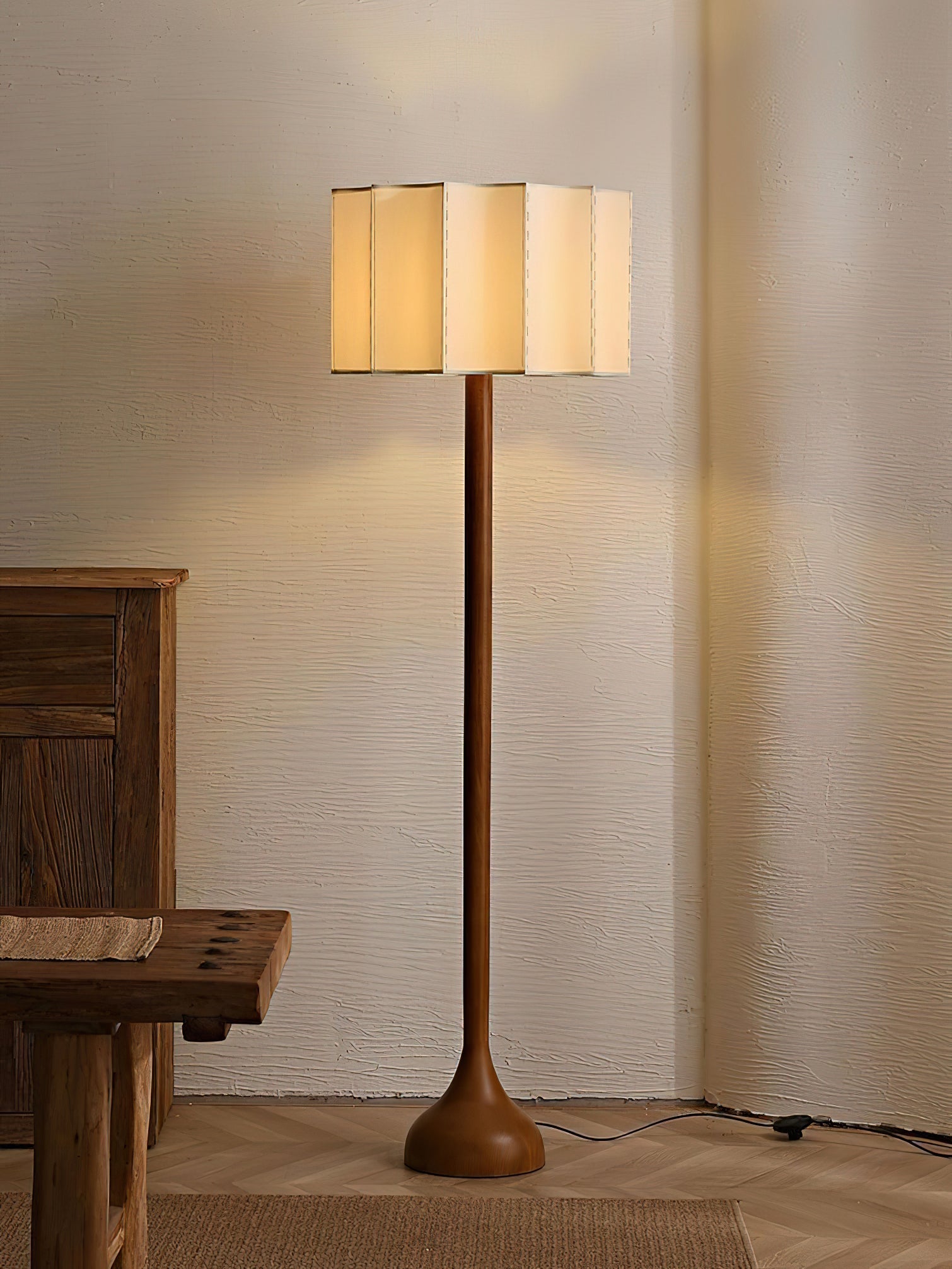 Hakka Floor Lamp - Blowlighting