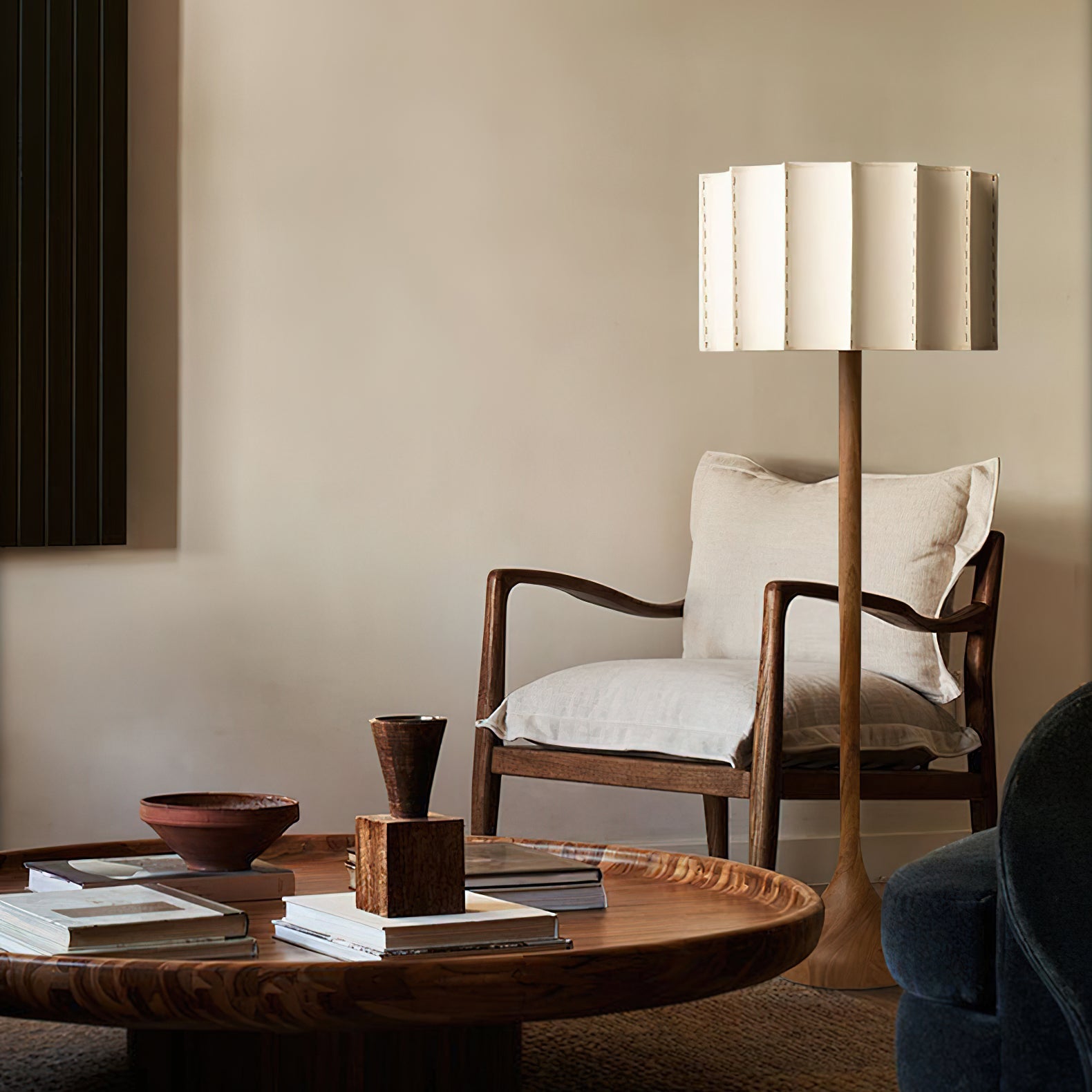 Hakka Floor Lamp - Blowlighting