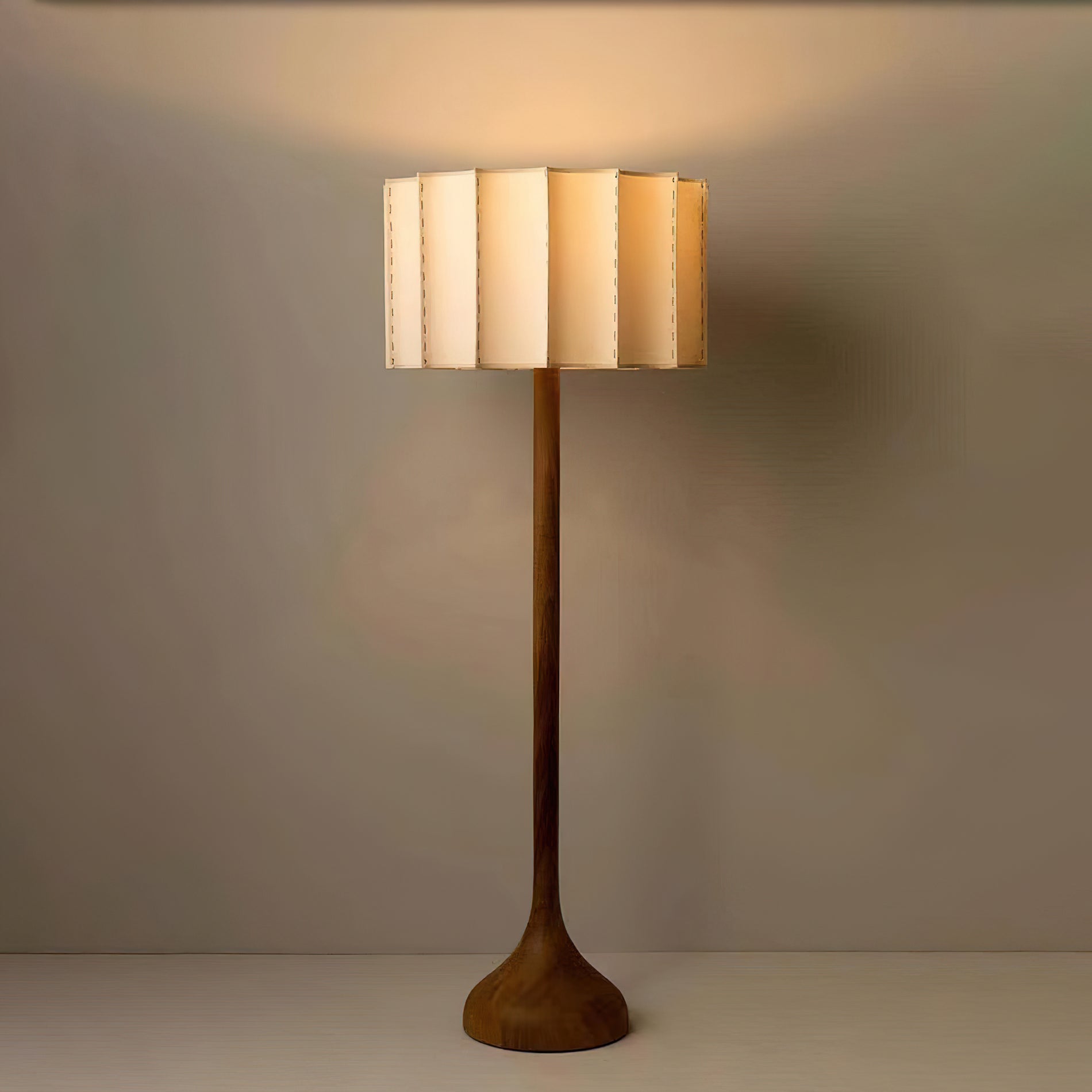 Hakka Floor Lamp - Blowlighting