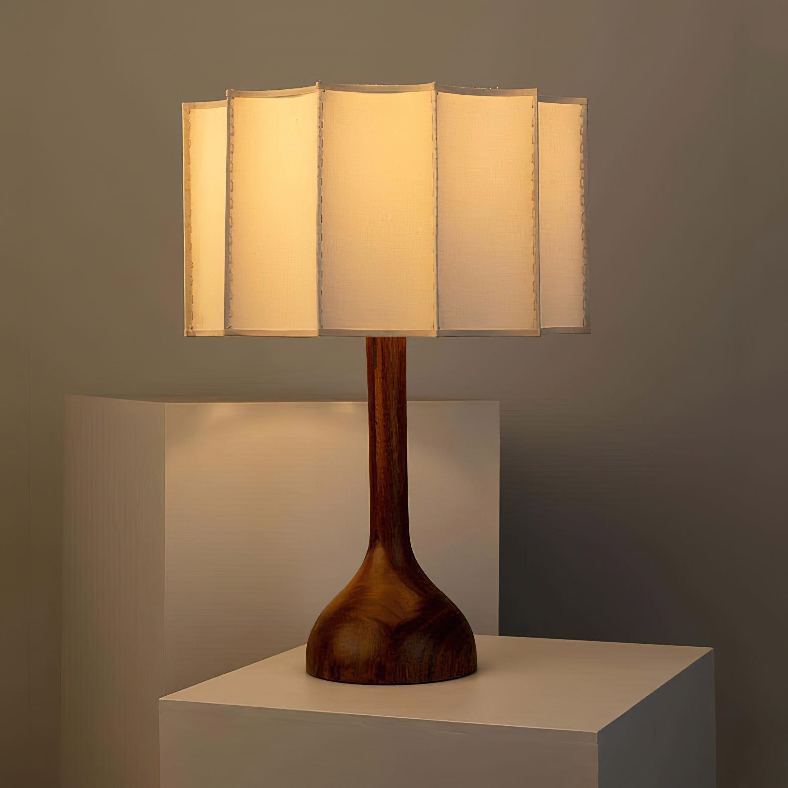 Hakka Table Lamp - Blowlighting