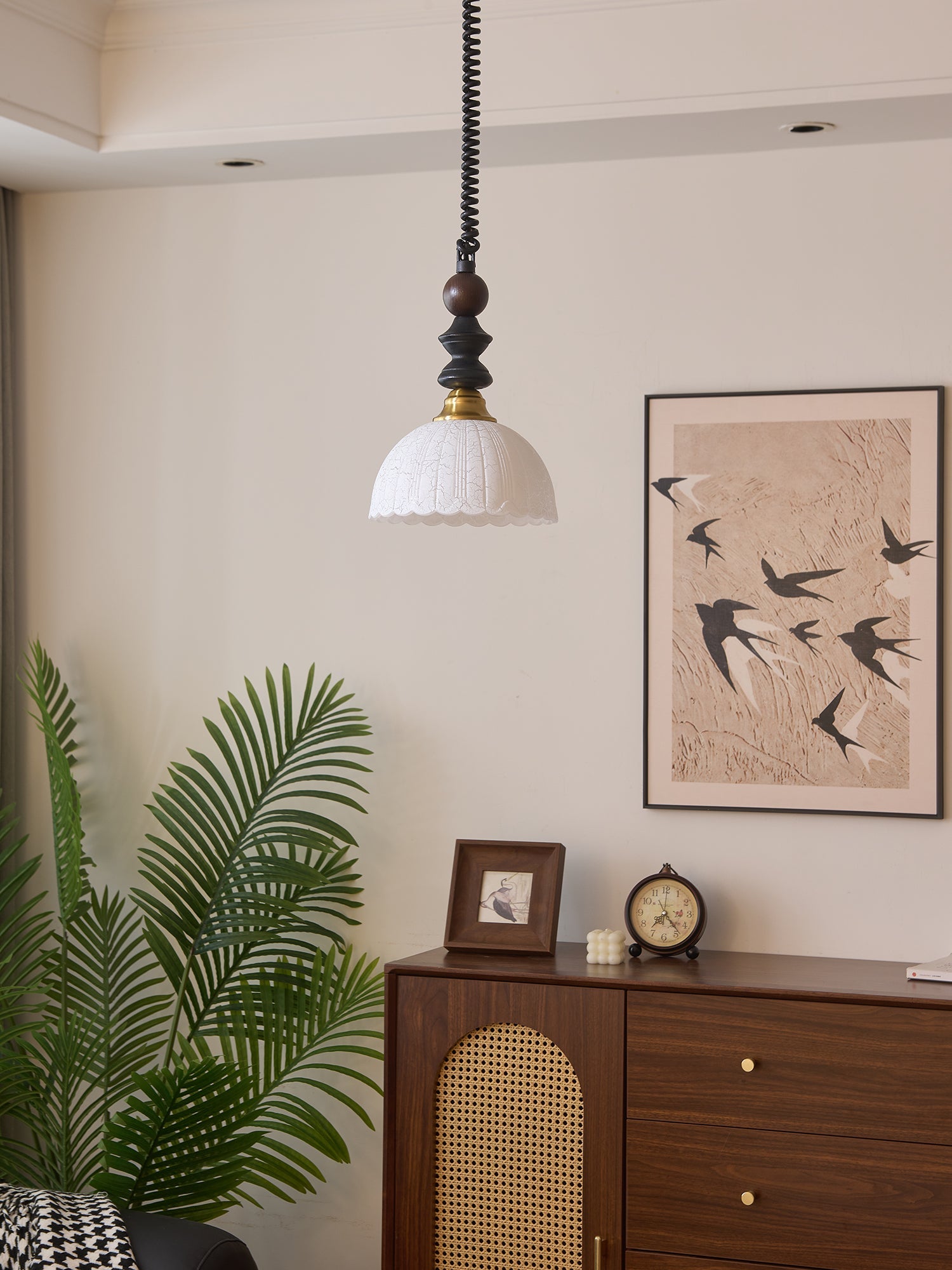 Halcyon Arch Pendant Light - Blowlighting