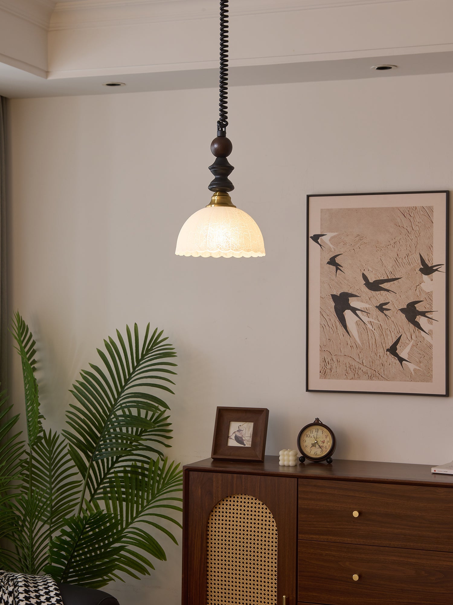 Halcyon Arch Pendant Light - Blowlighting
