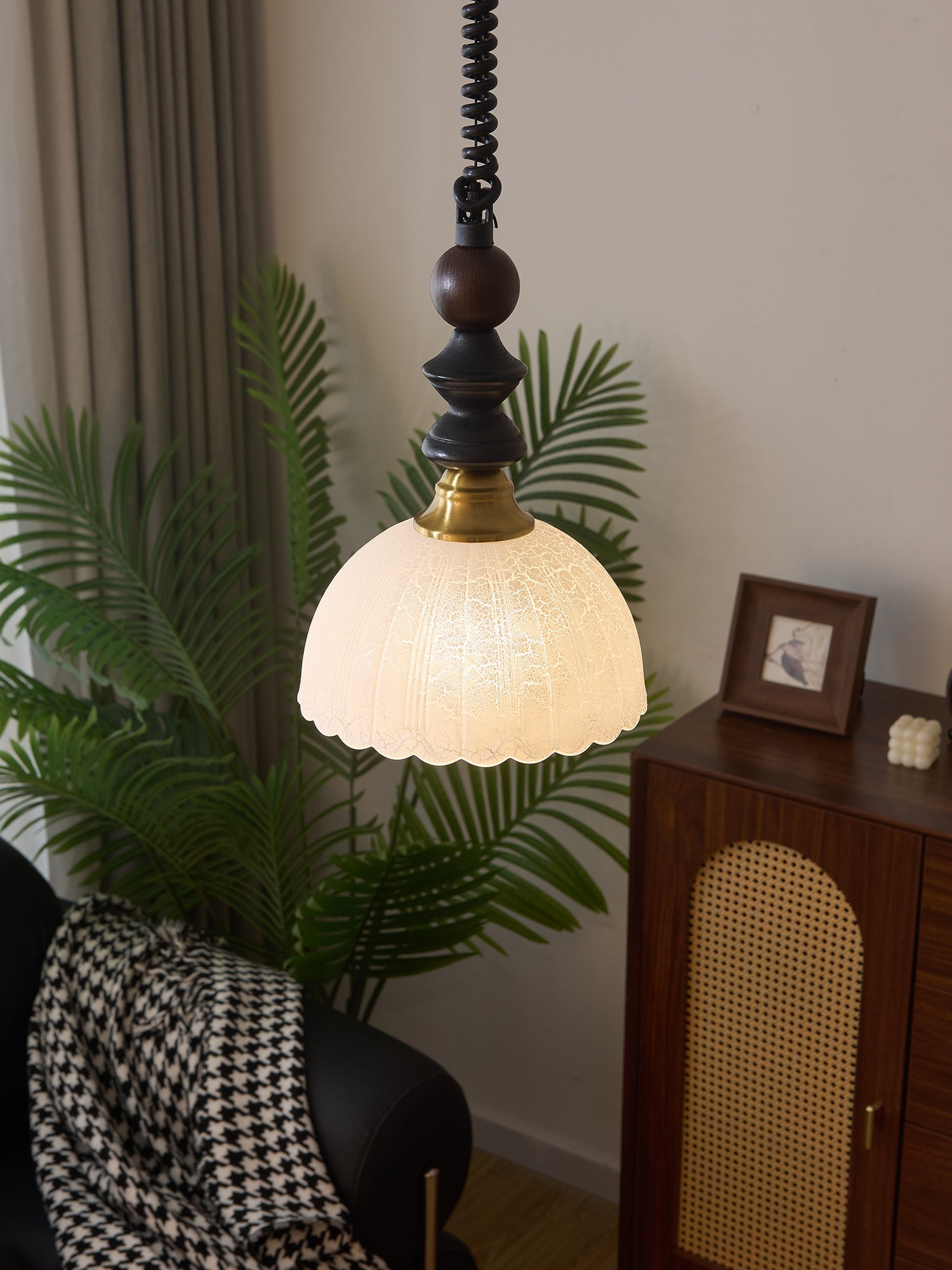 Halcyon Arch Pendant Light - Blowlighting