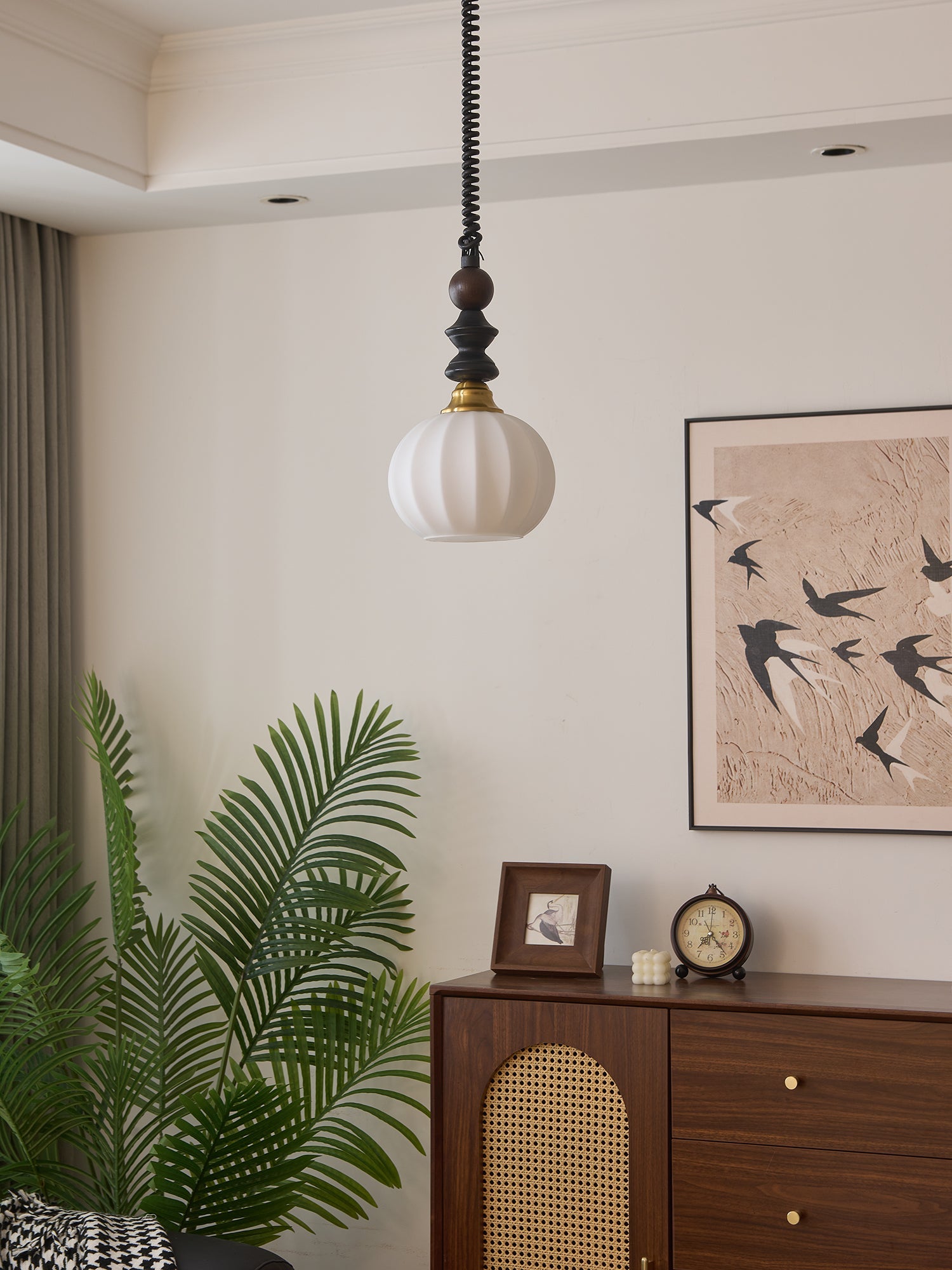 Halcyon Arch Pendant Light - Blowlighting