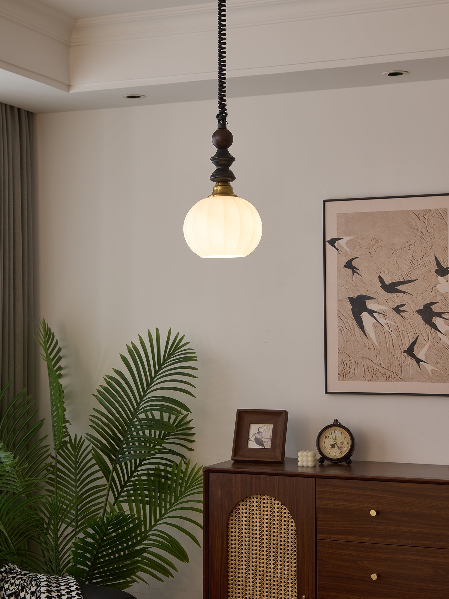 Halcyon Arch Pendant Light - Blowlighting