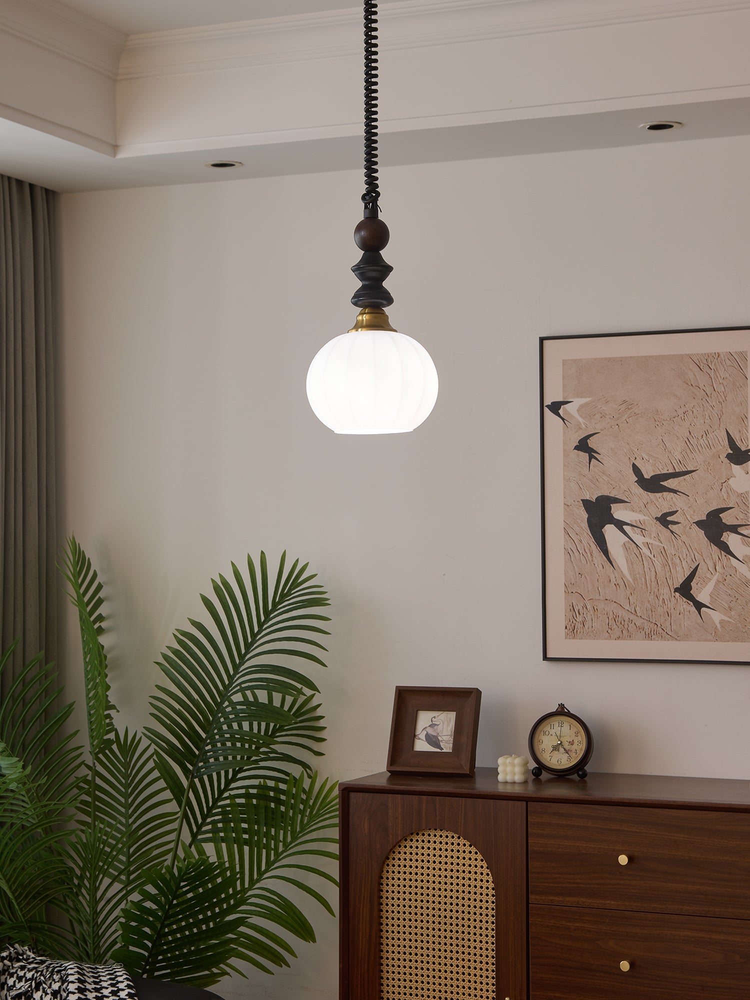 Halcyon Arch Pendant Light - Blowlighting