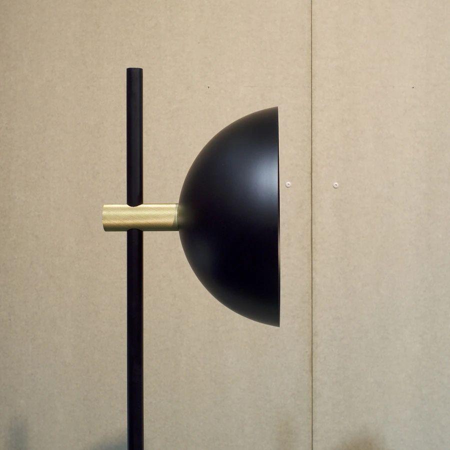Studio Floor Lamp - Blowlighting