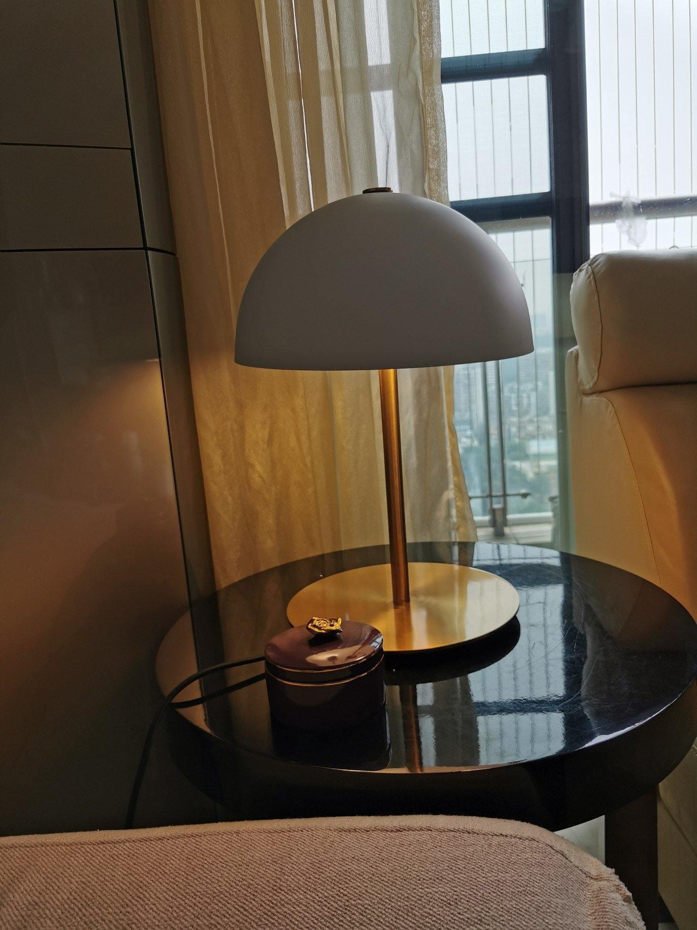 Hanna Table Lamp - Blowlighting
