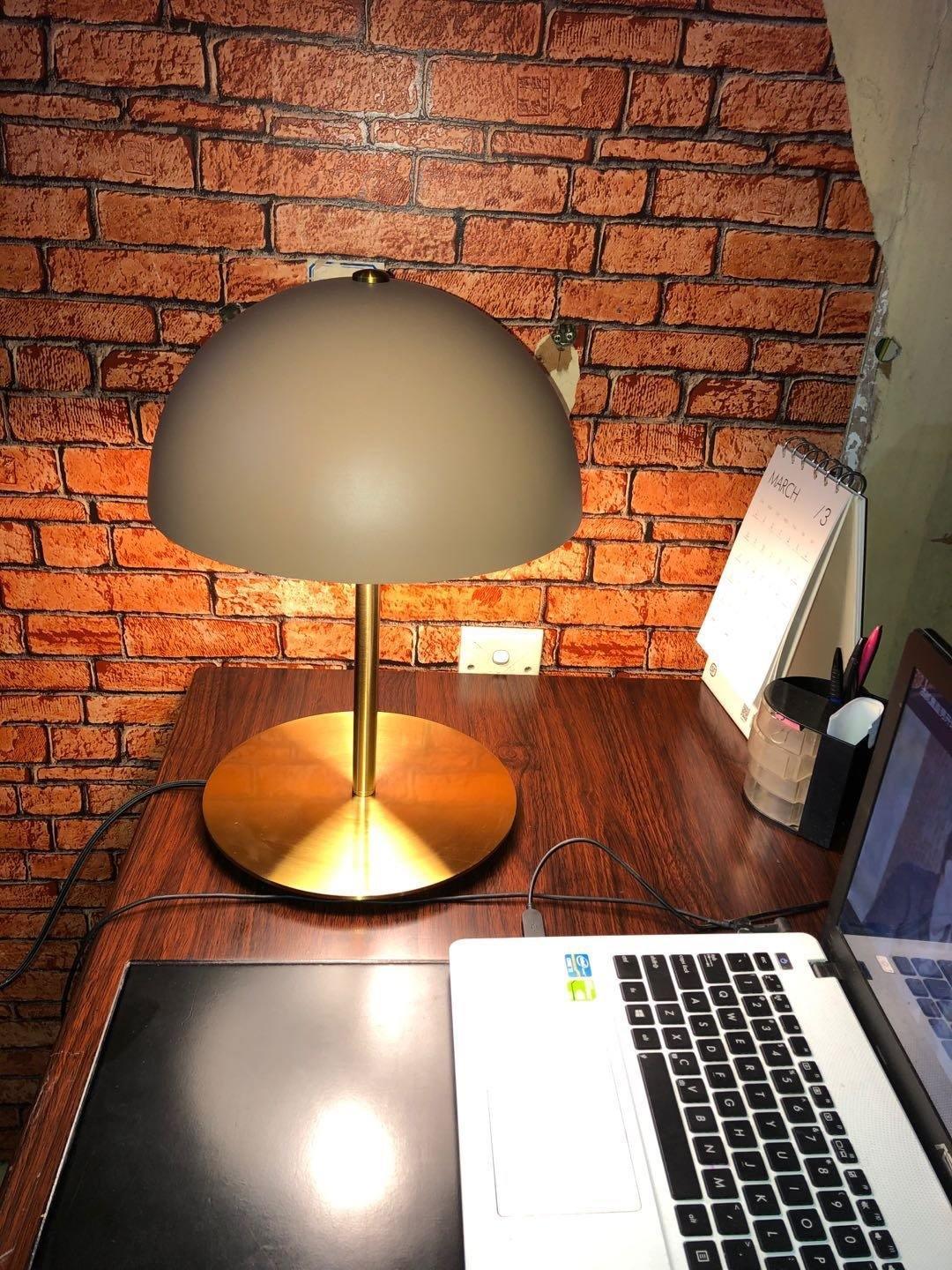 Hanna Table Lamp - Blowlighting