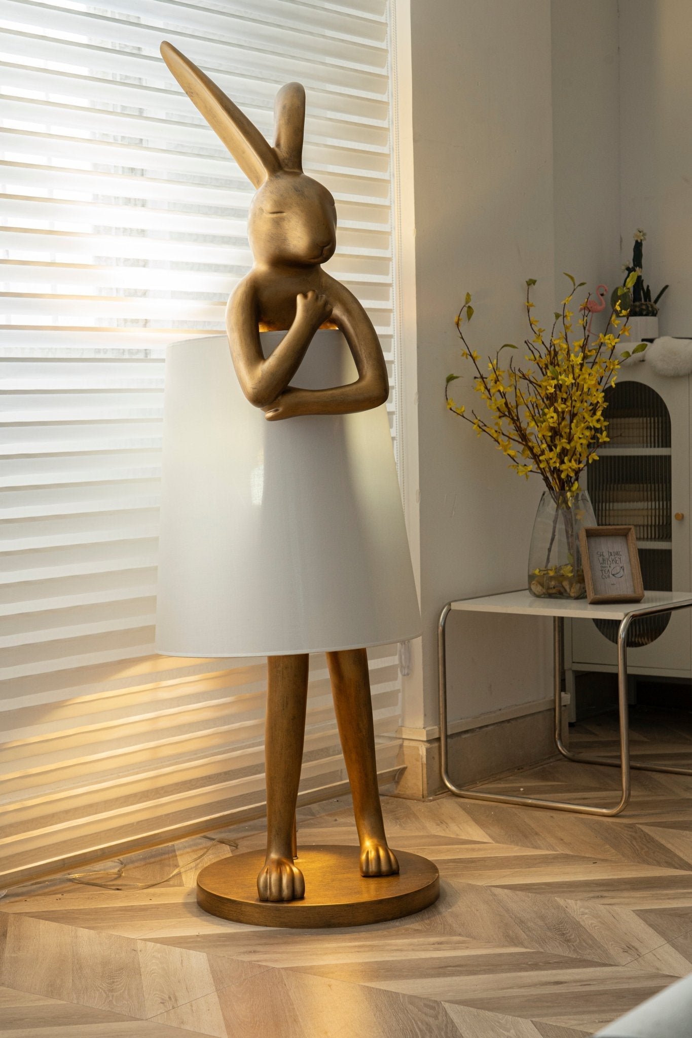 Hare Silhouette Table Lamp - Vakkerlight