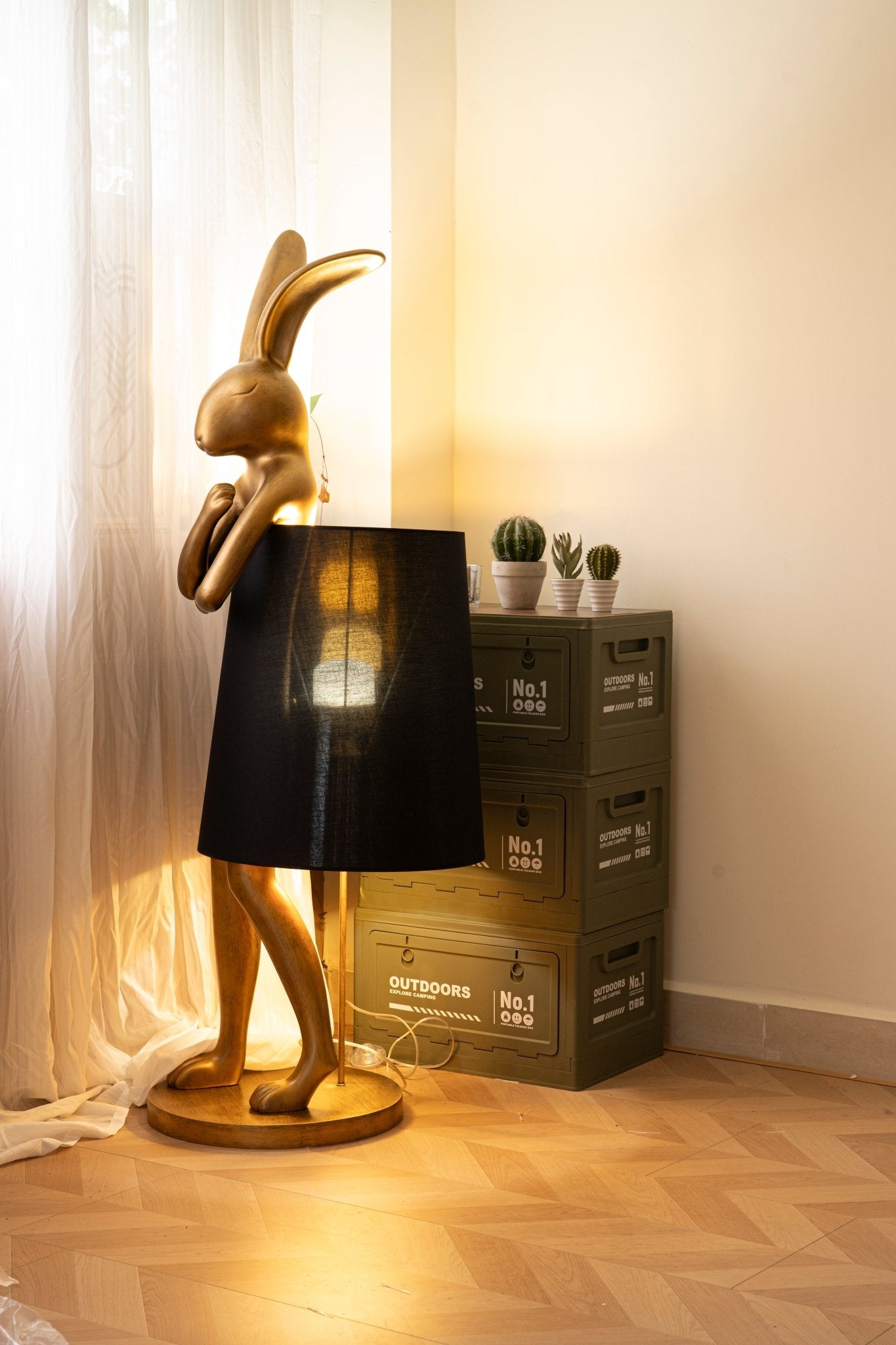 Hare Silhouette Table Lamp - Vakkerlight