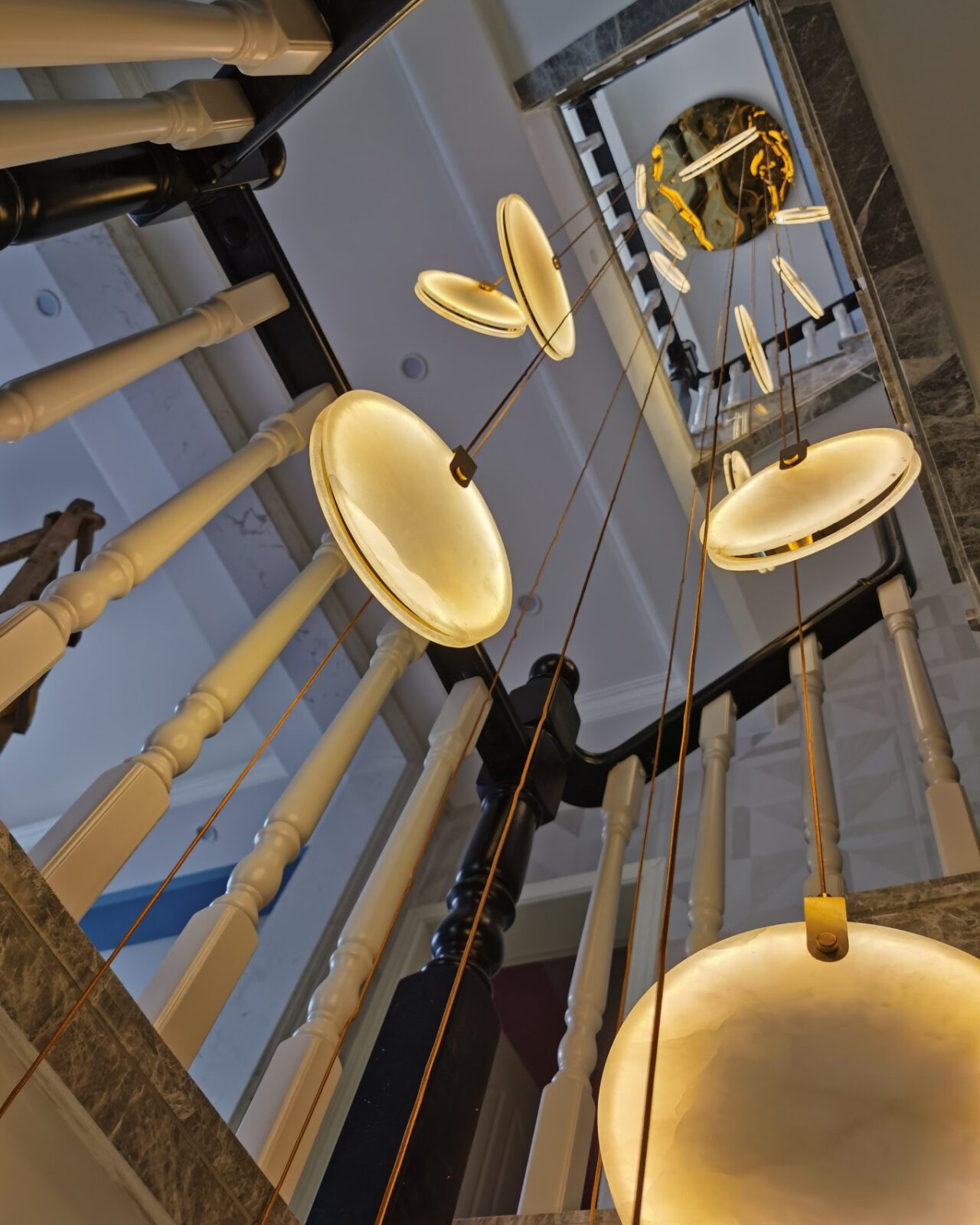 Codoros Alabaster Pendant Light - Blowlighting
