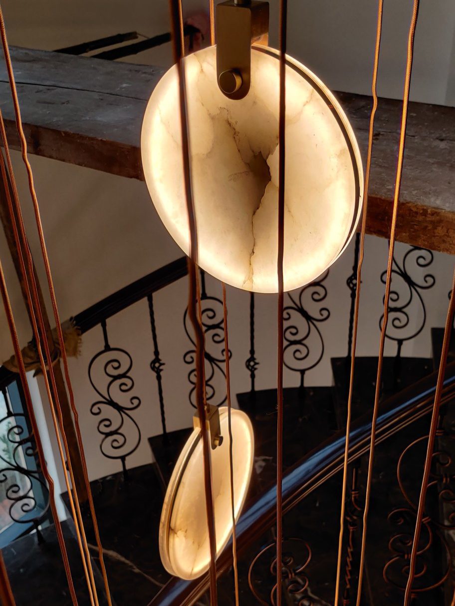 Codoros Alabaster Pendant Light - Blowlighting