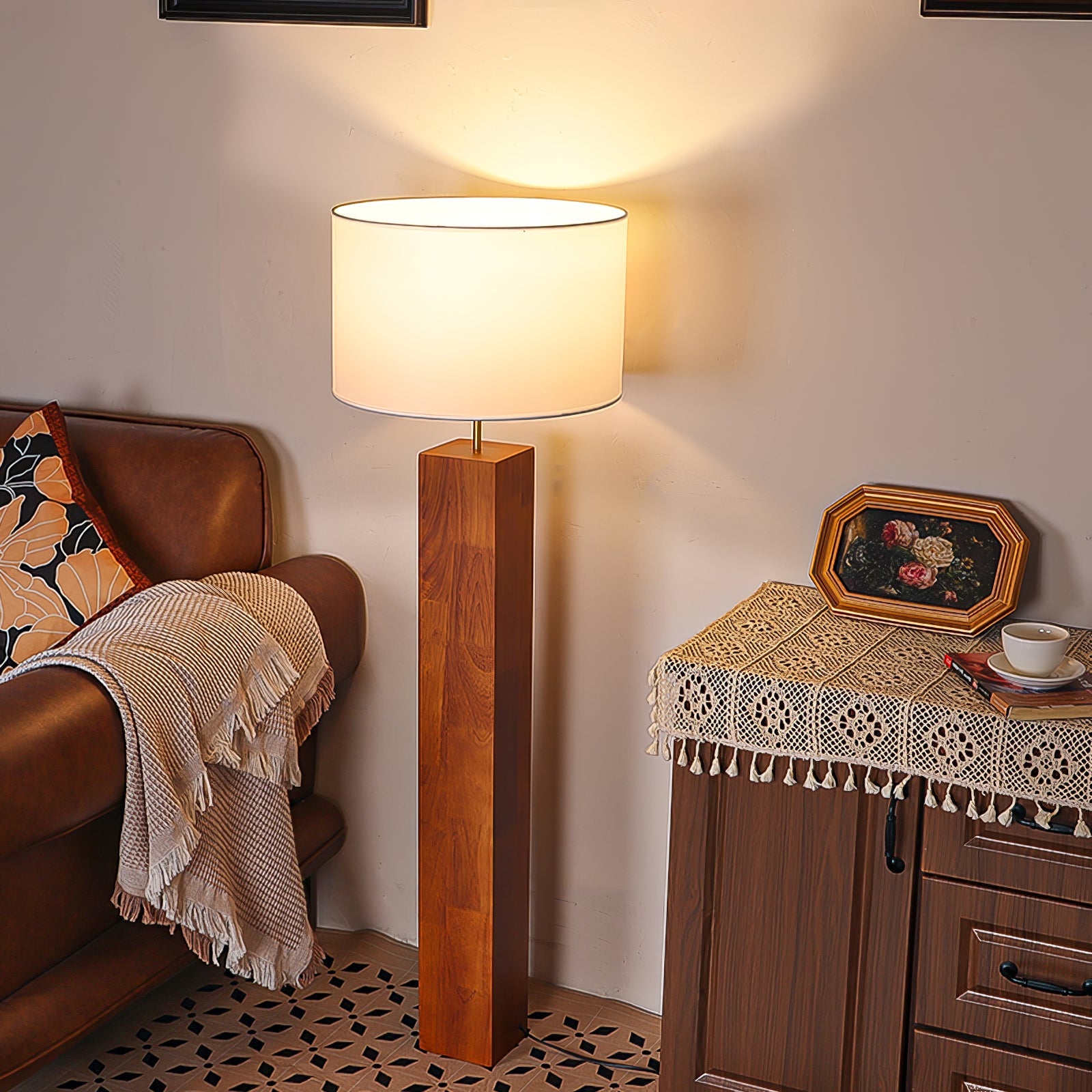 Hearthwood Tower Floor Lamp - Blowlighting