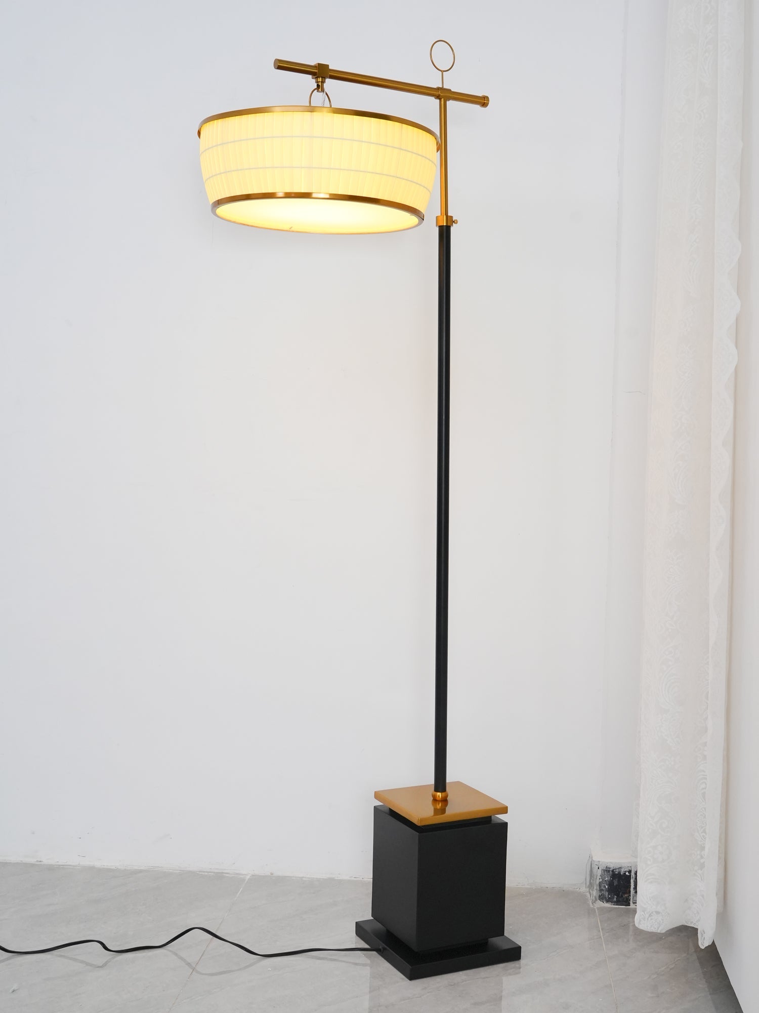 Hejun Fabric Floor Lamp - Blowlighting