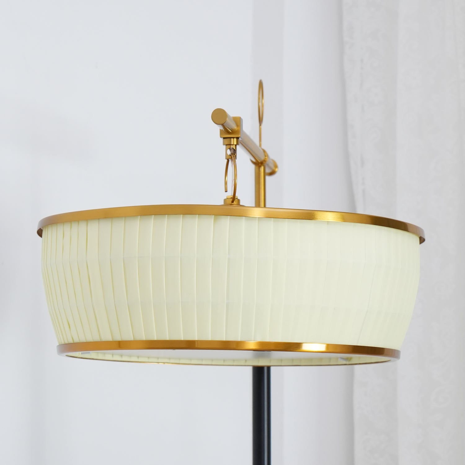 Hejun Fabric Floor Lamp - Blowlighting