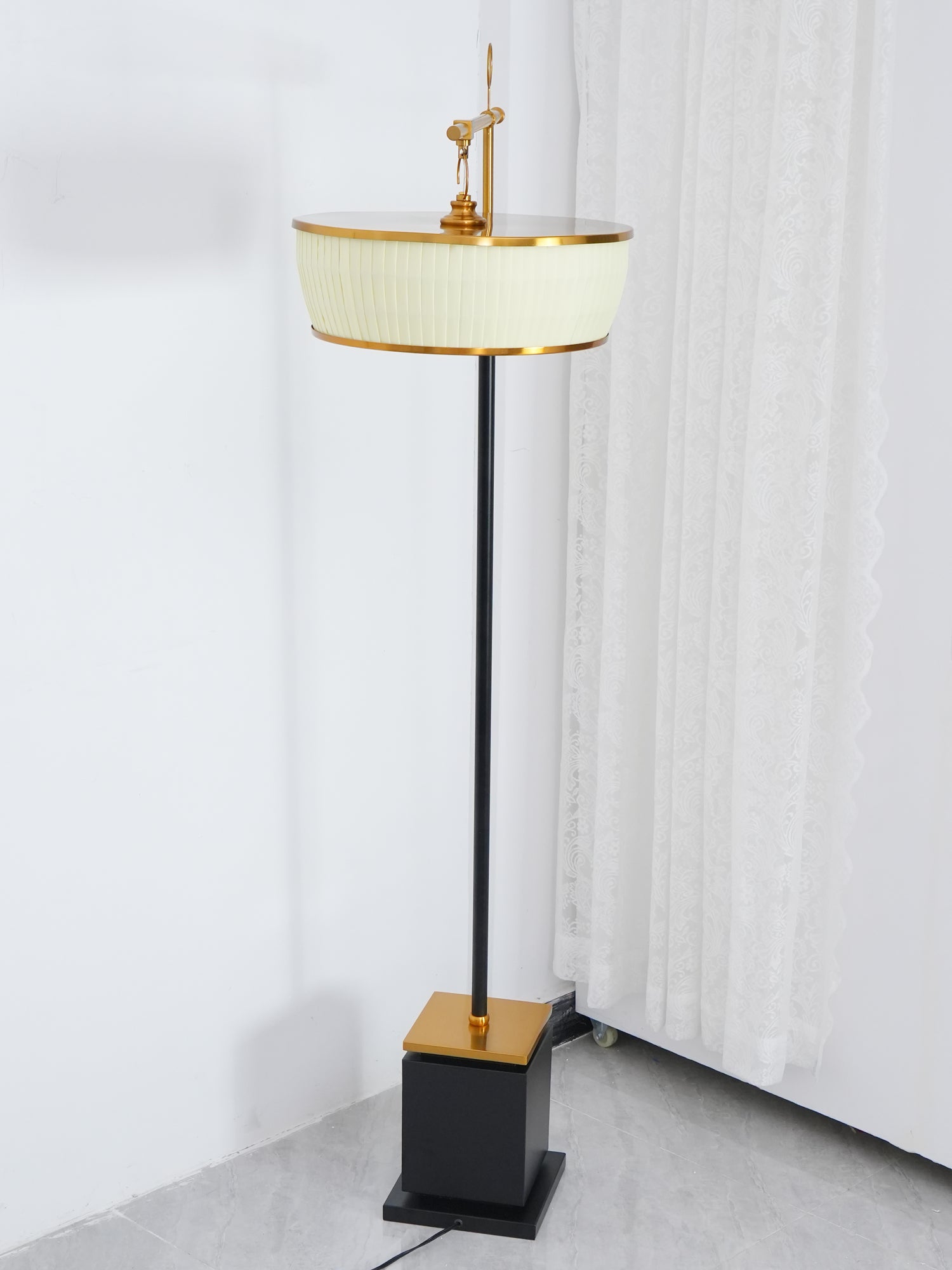 Hejun Fabric Floor Lamp - Blowlighting