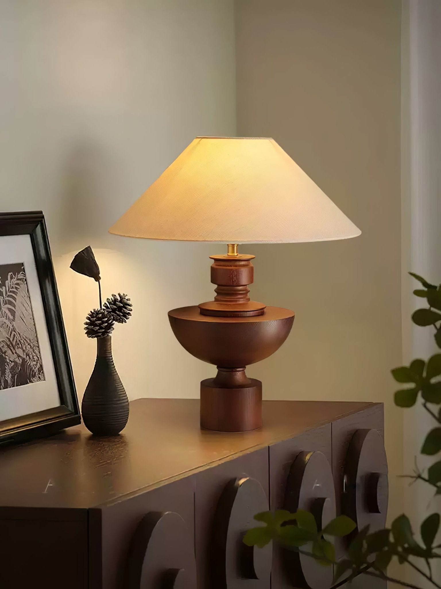 Helios Vase Table Lamp - Blowlighting