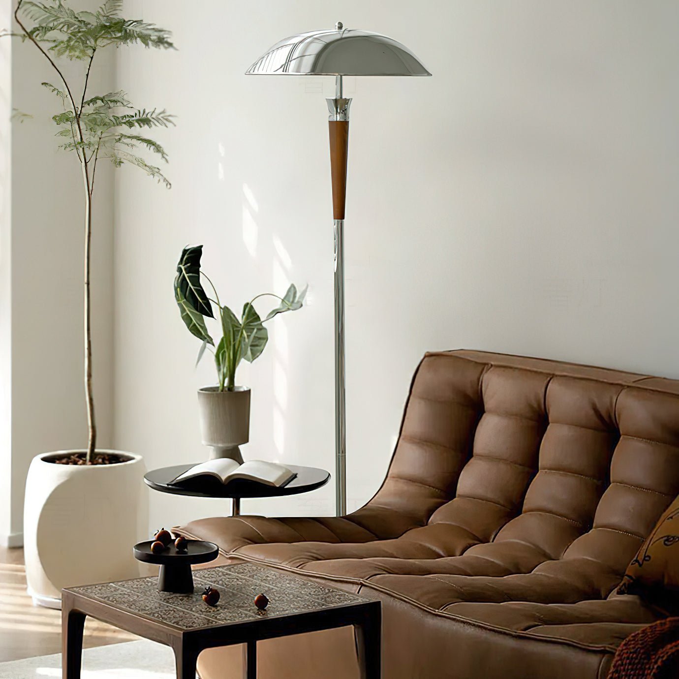 Helmet Floor Lamp - Blowlighting