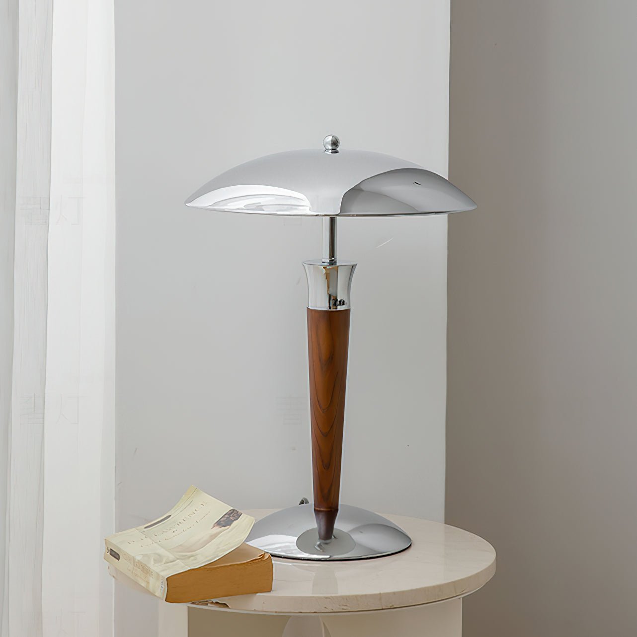 Helmet Floor Lamp - Blowlighting