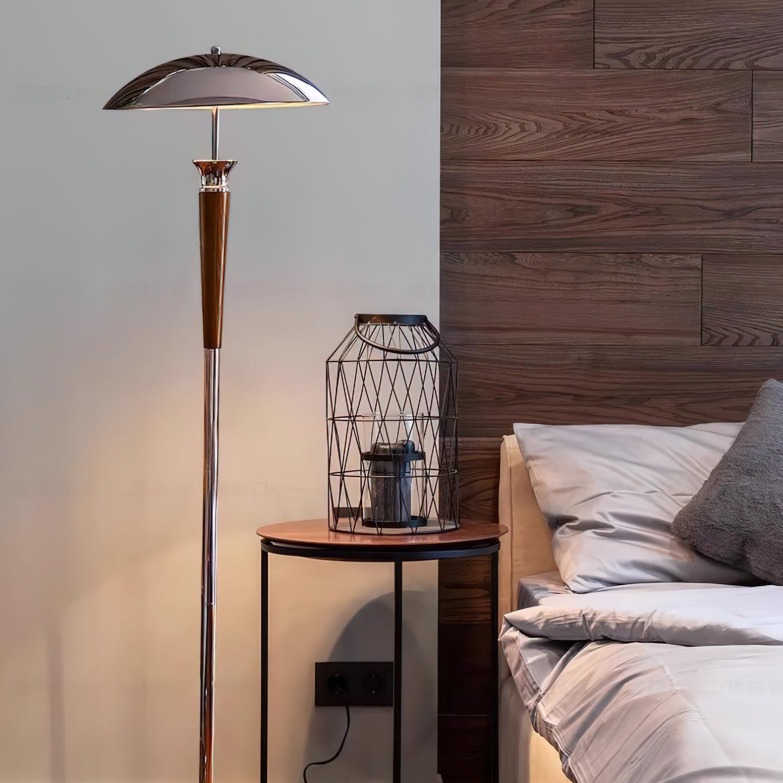 Helmet Floor Lamp - Blowlighting