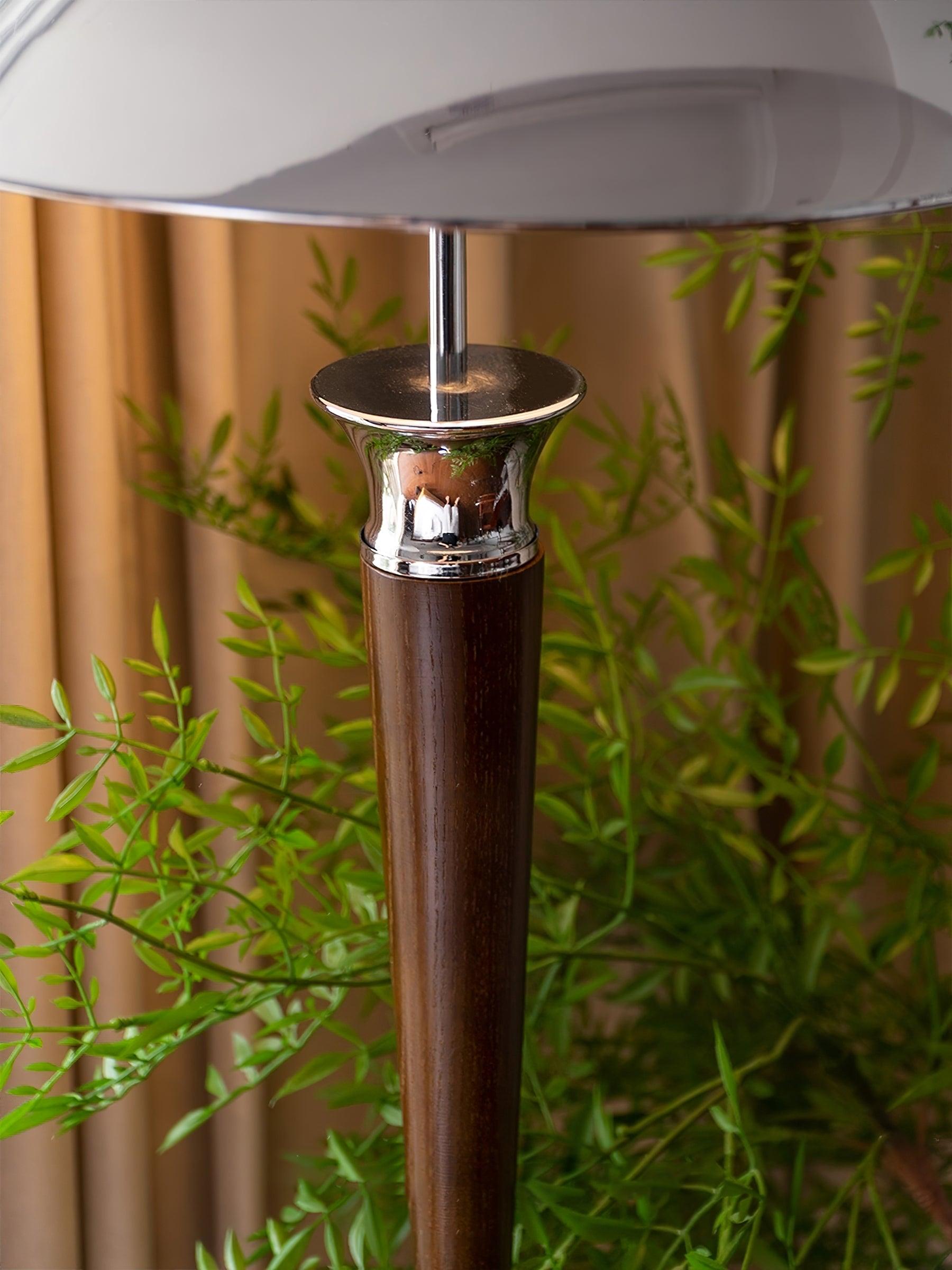 Helmet Floor Lamp - Blowlighting