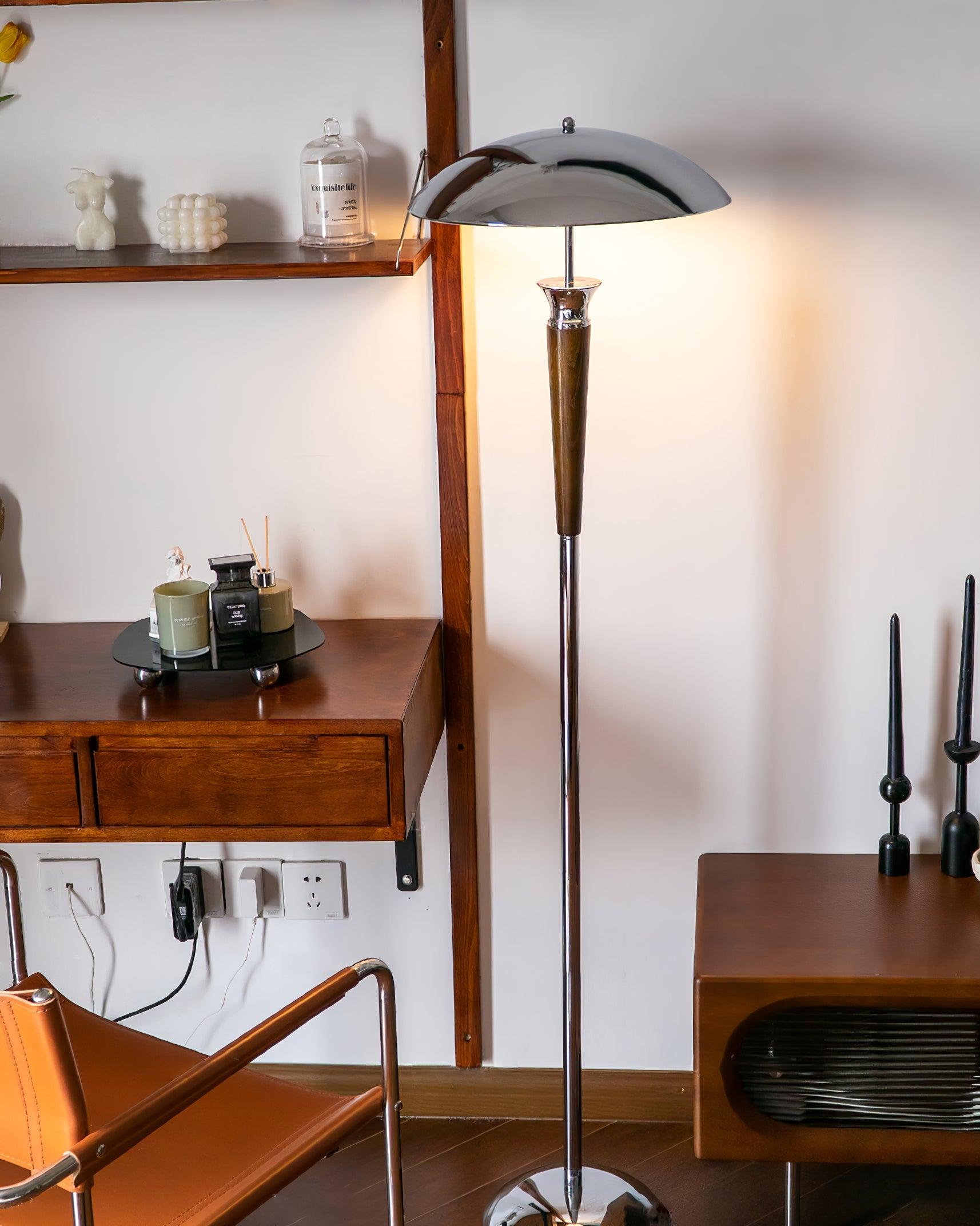 Helmet Floor Lamp - Blowlighting