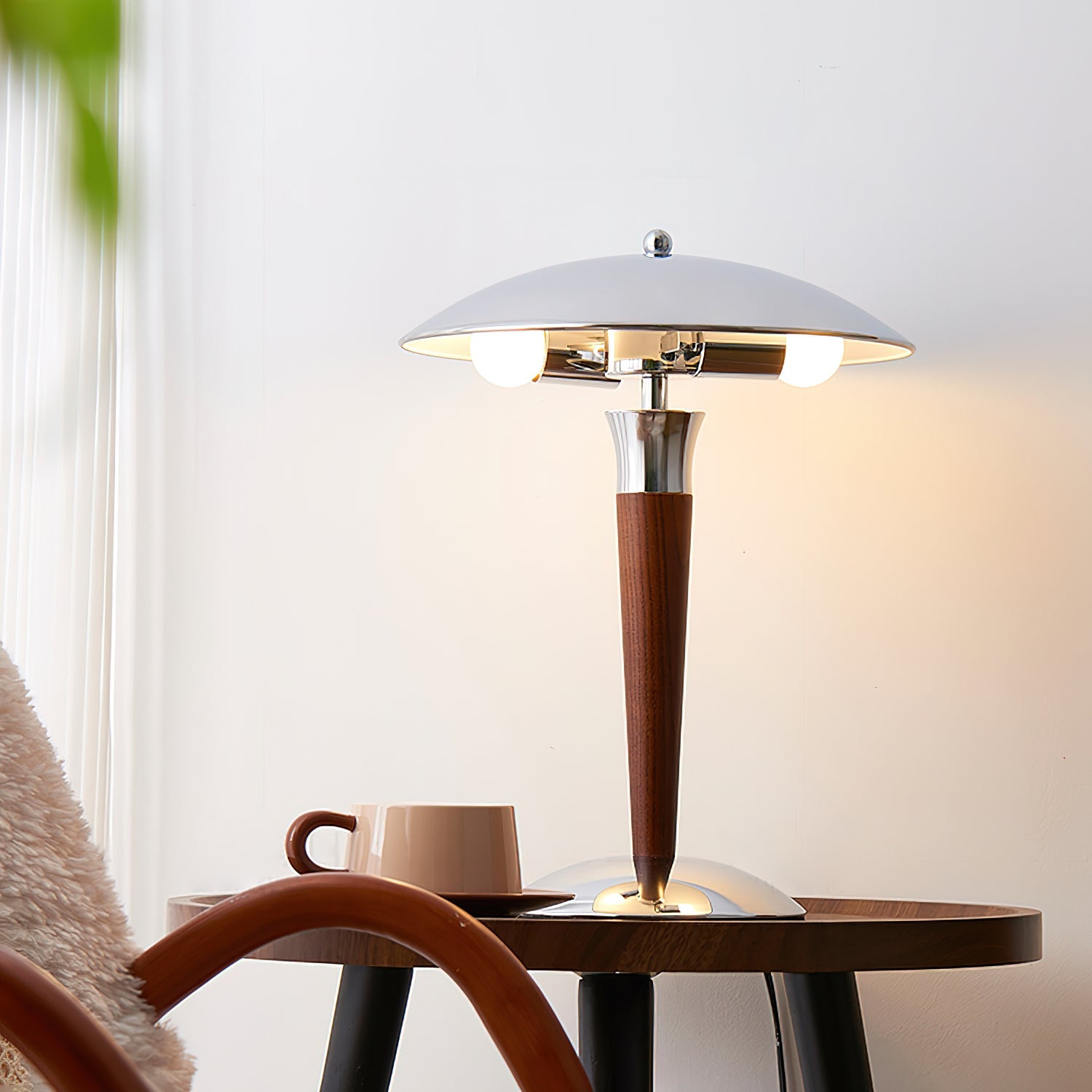 Helmet Table Lamp - Blowlighting