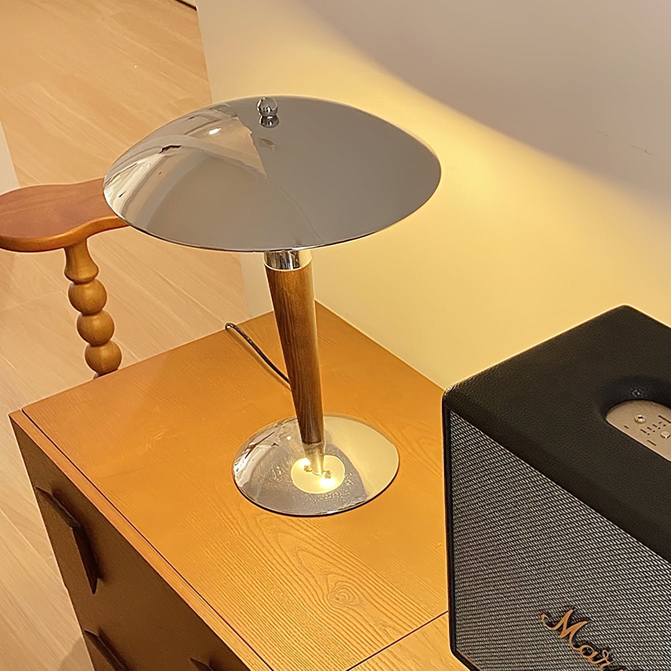 Helmet Table Lamp - Blowlighting